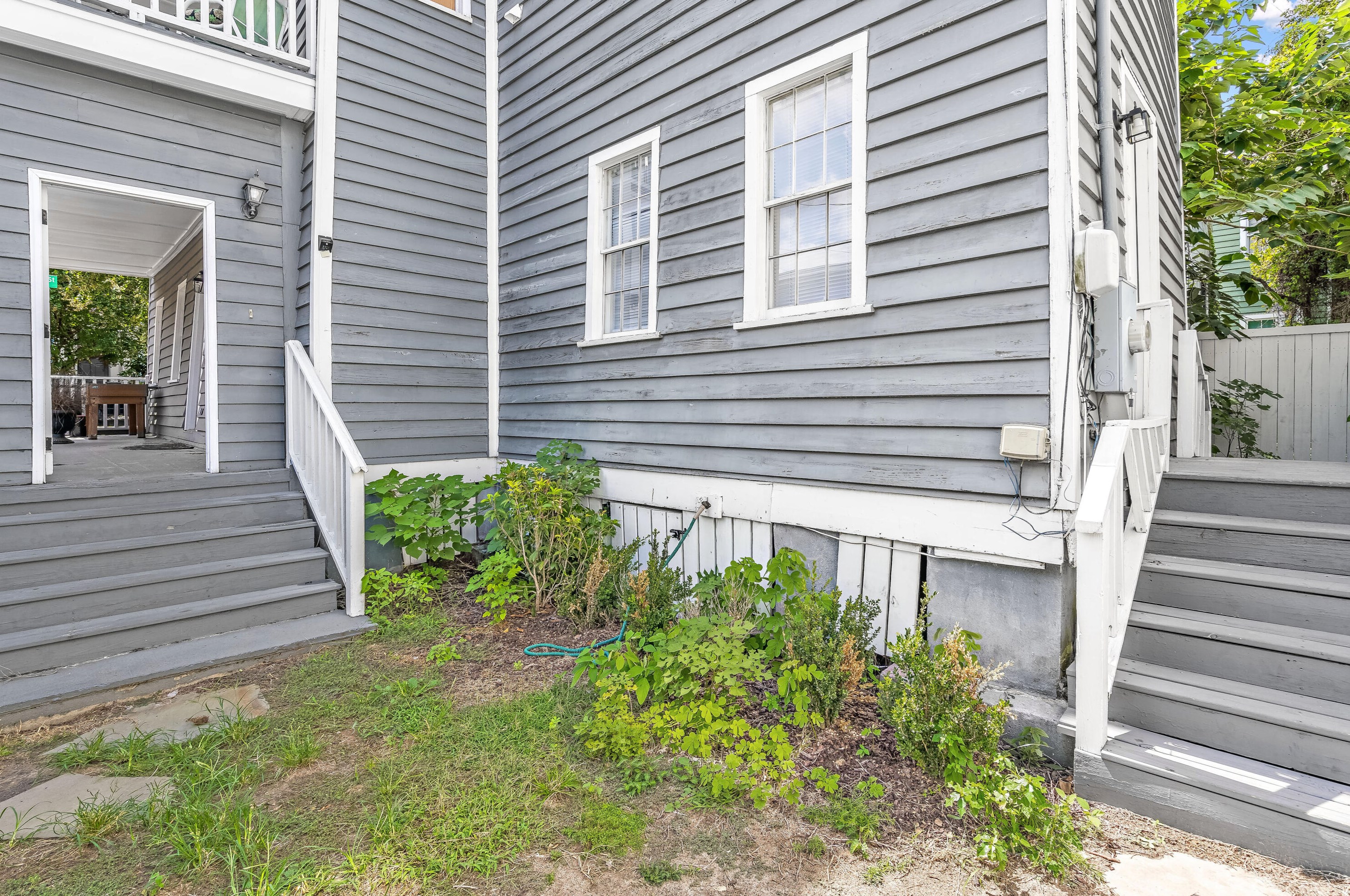 68 South St, Charleston SC  29403-6216 exterior