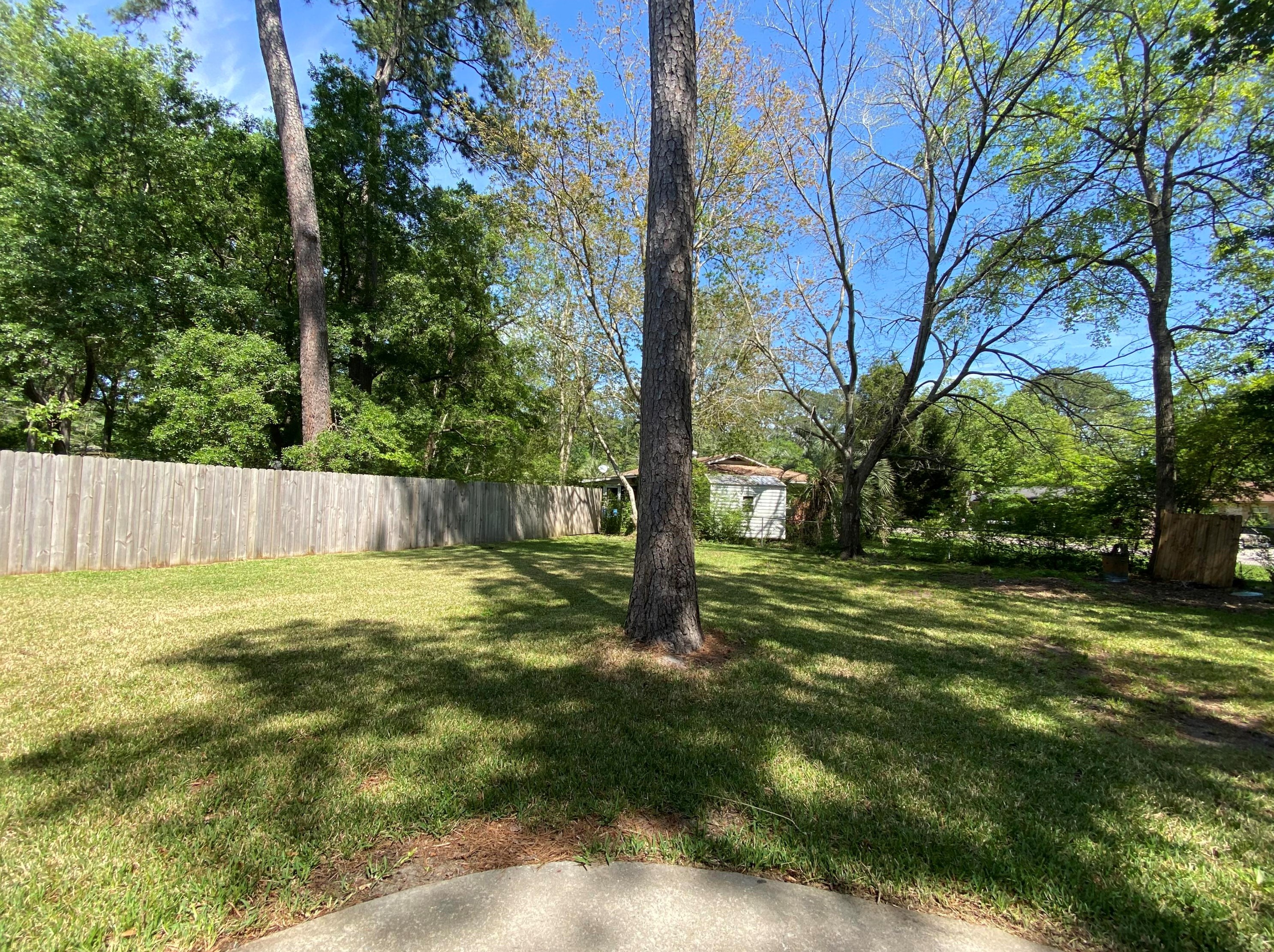 202 Elliott Dr, Ladson, SC 29456