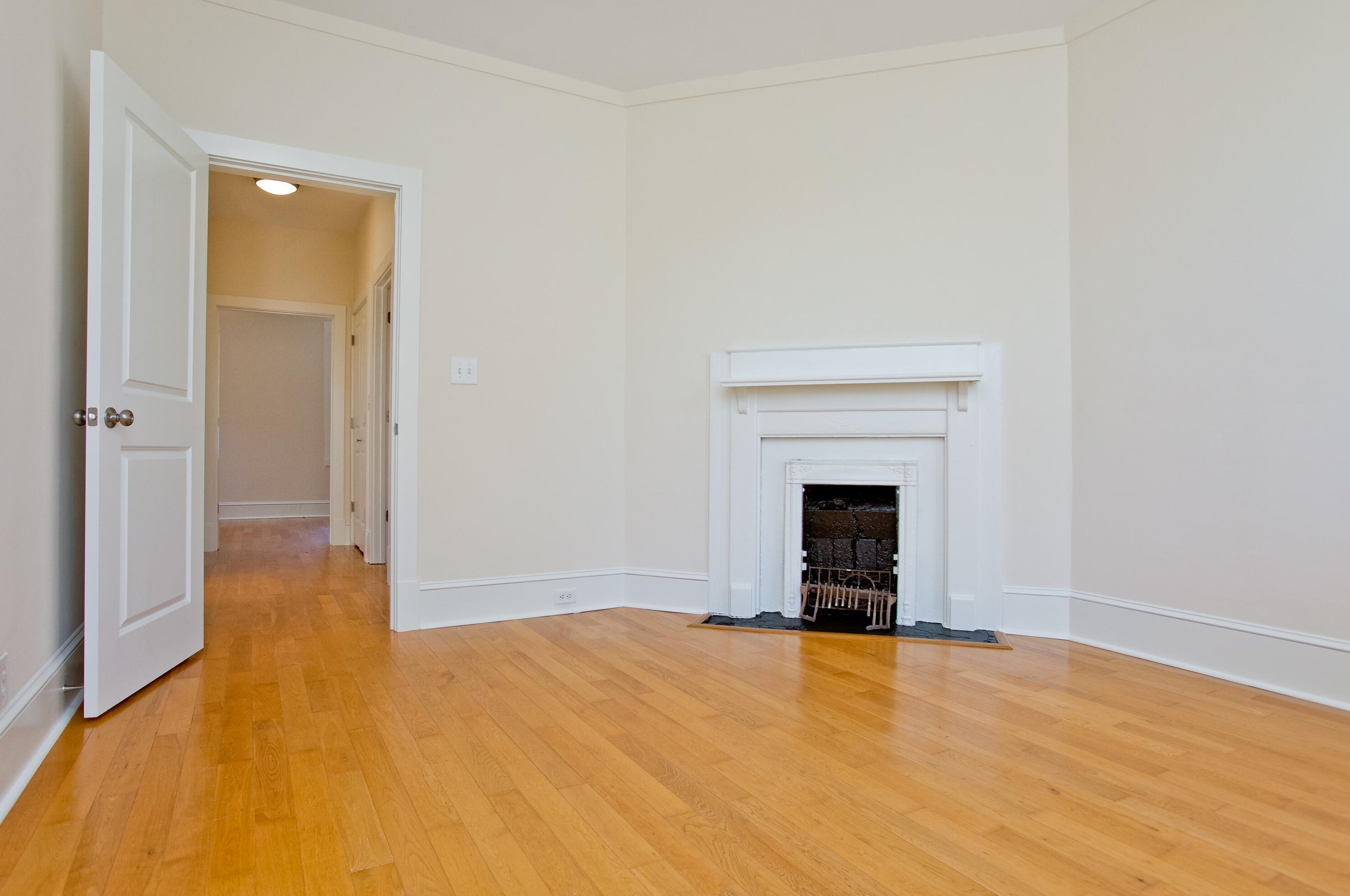 32 Amherst St, Charleston SC  29403-5617 exterior