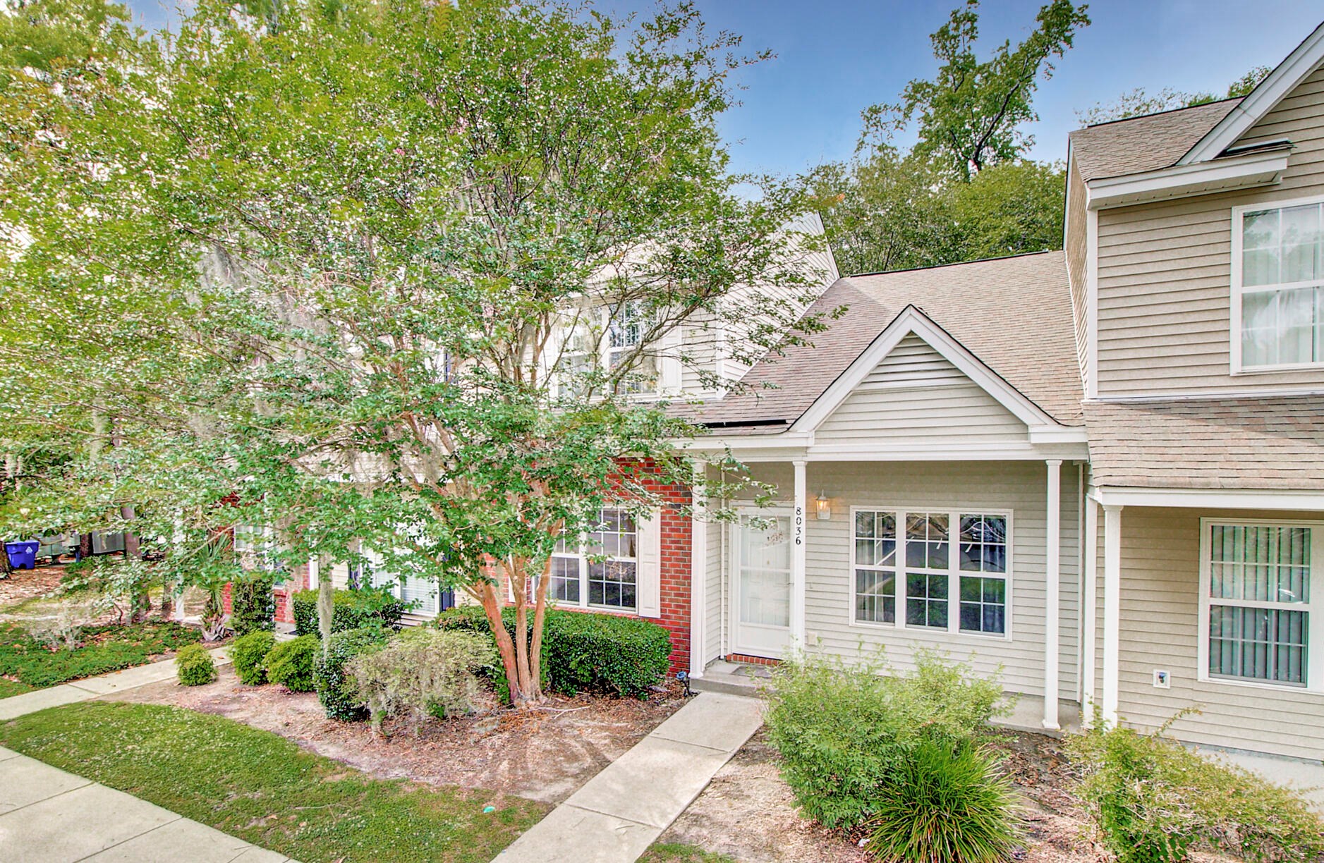 8036 Shadow Oak Dr, Charleston, SC 29406-9575