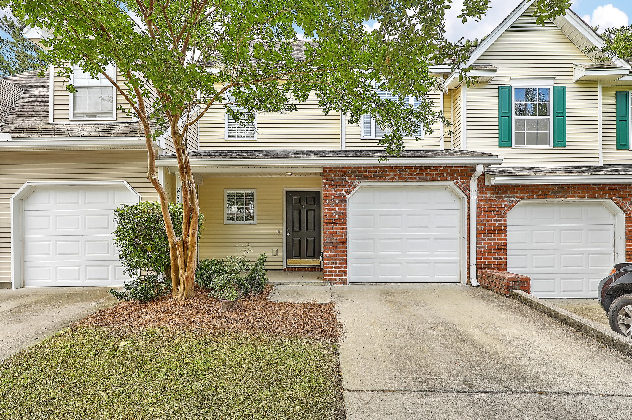 246 Darcy Ave, Charleston, SC 29445-6693