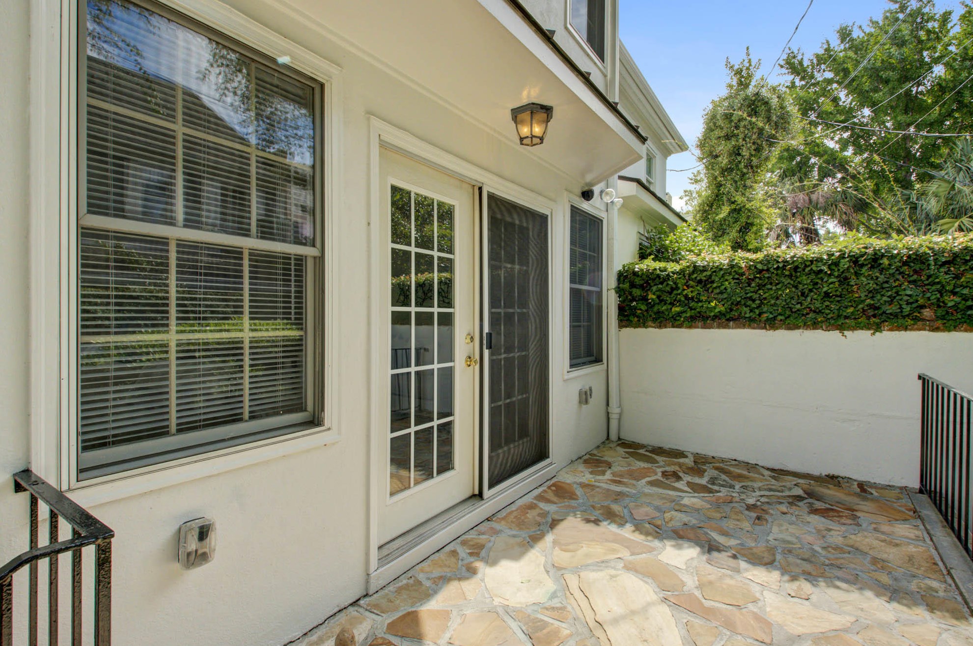 55 Battery St, Charleston SC 29401-0027 exterior