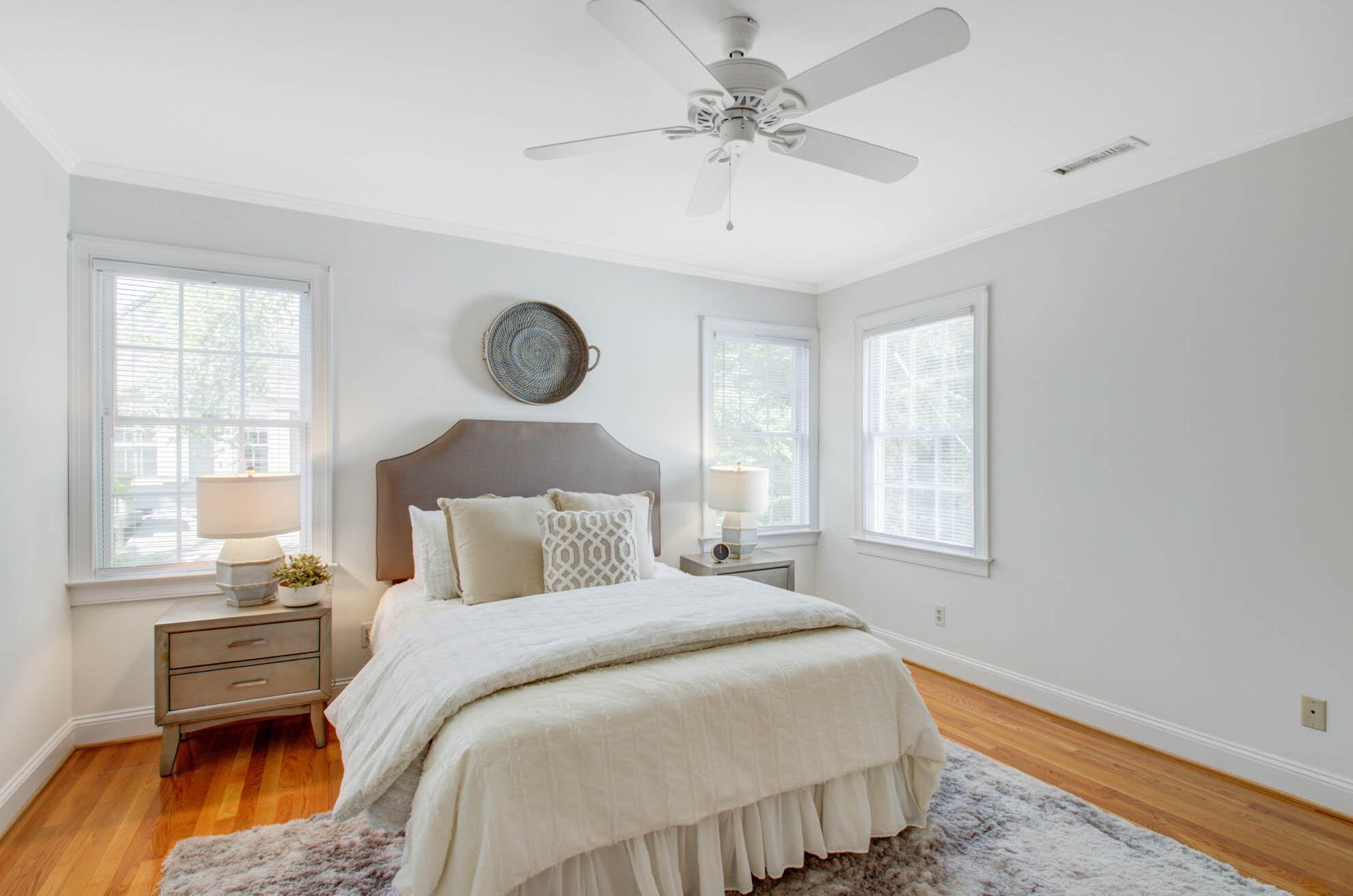 55 Battery St, Charleston SC 29401-0027 exterior