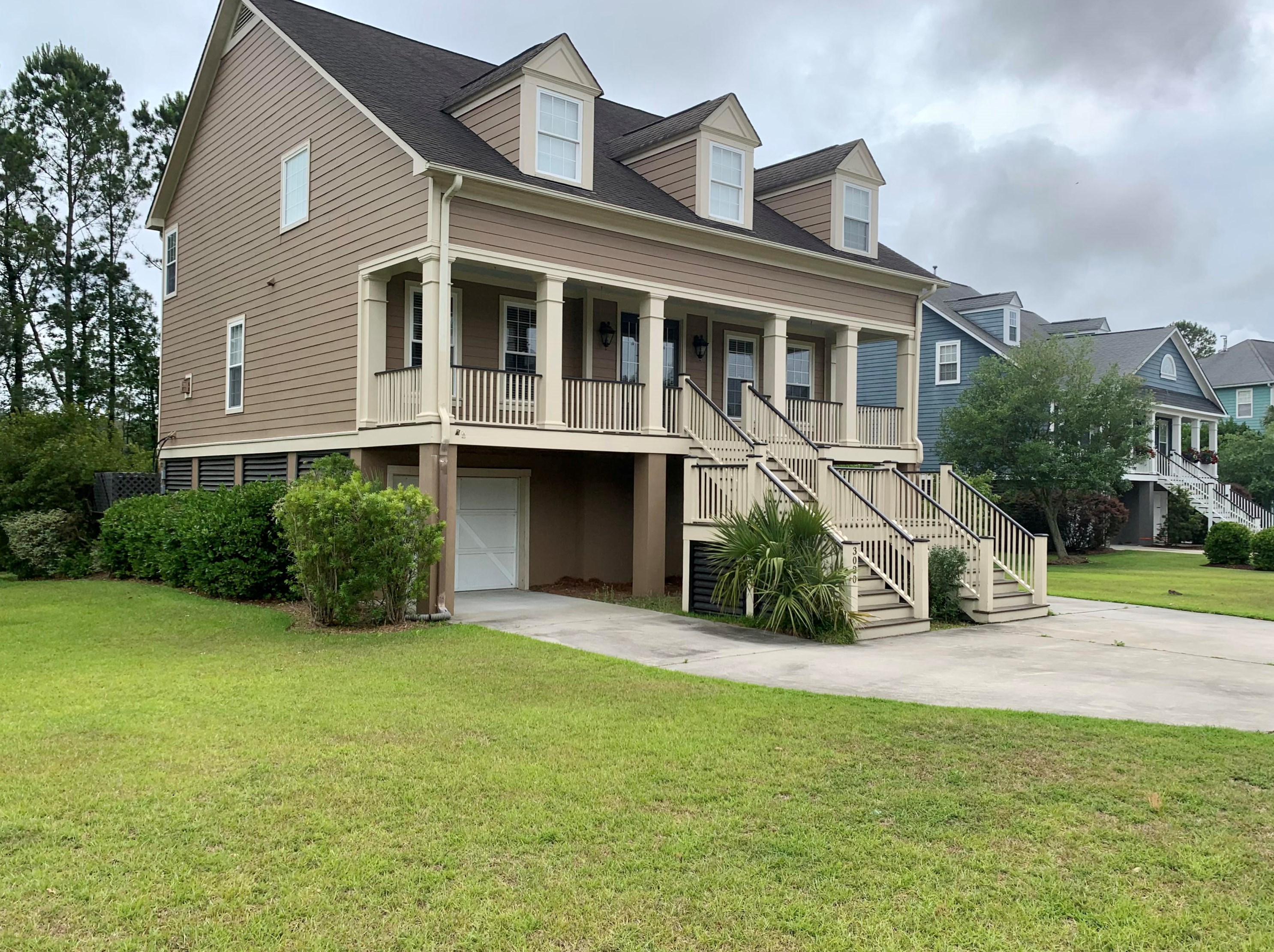 3020 Riverwood Dr, Mount Pleasant, SC 29466