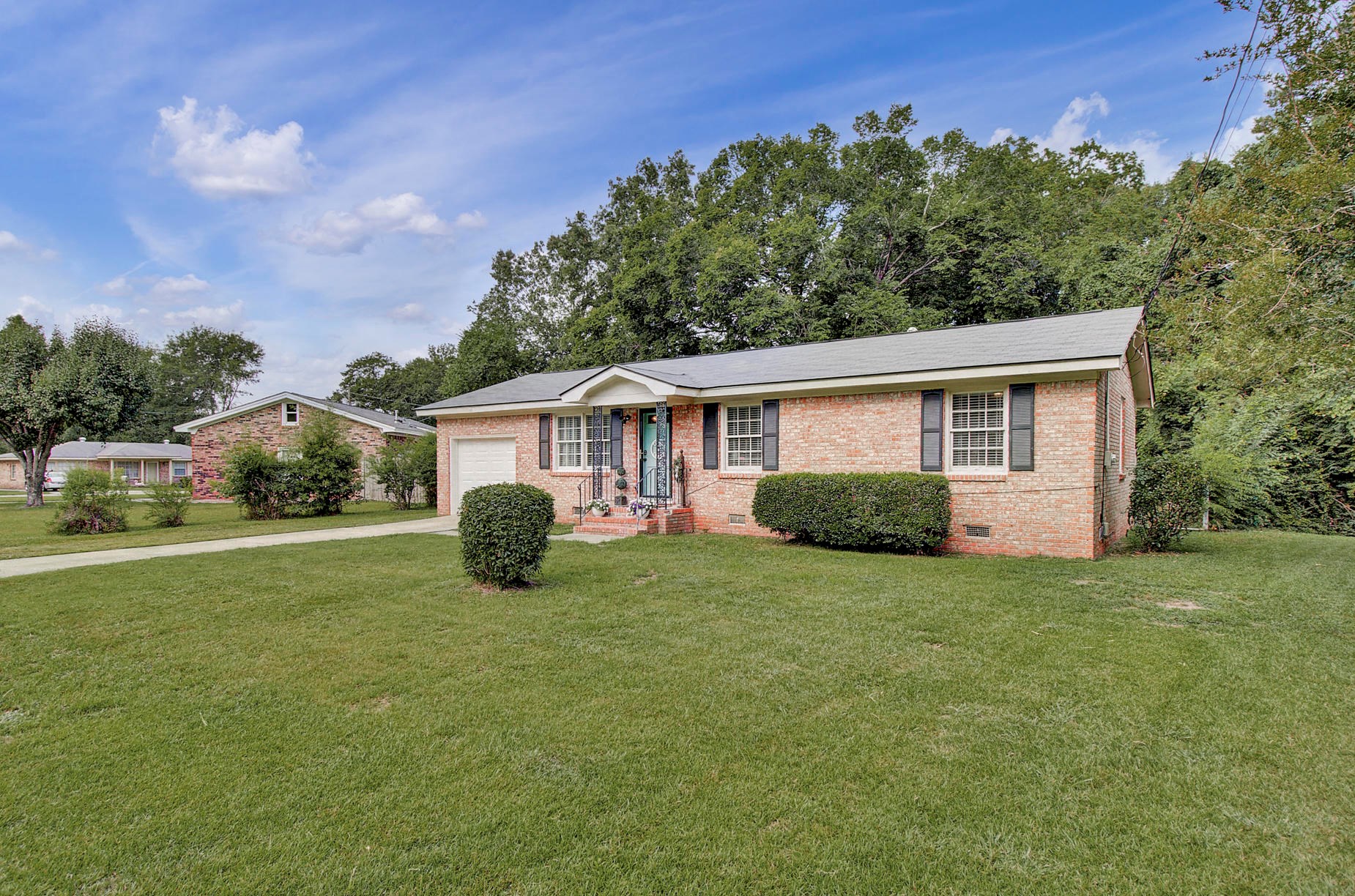 320 Laurel Ave, Charleston, SC 29445-3027