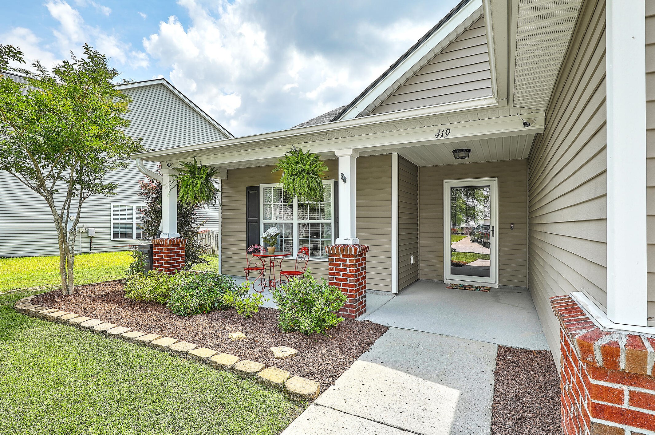419 Dovetail Cir, Summerville SC  29483-7102 exterior