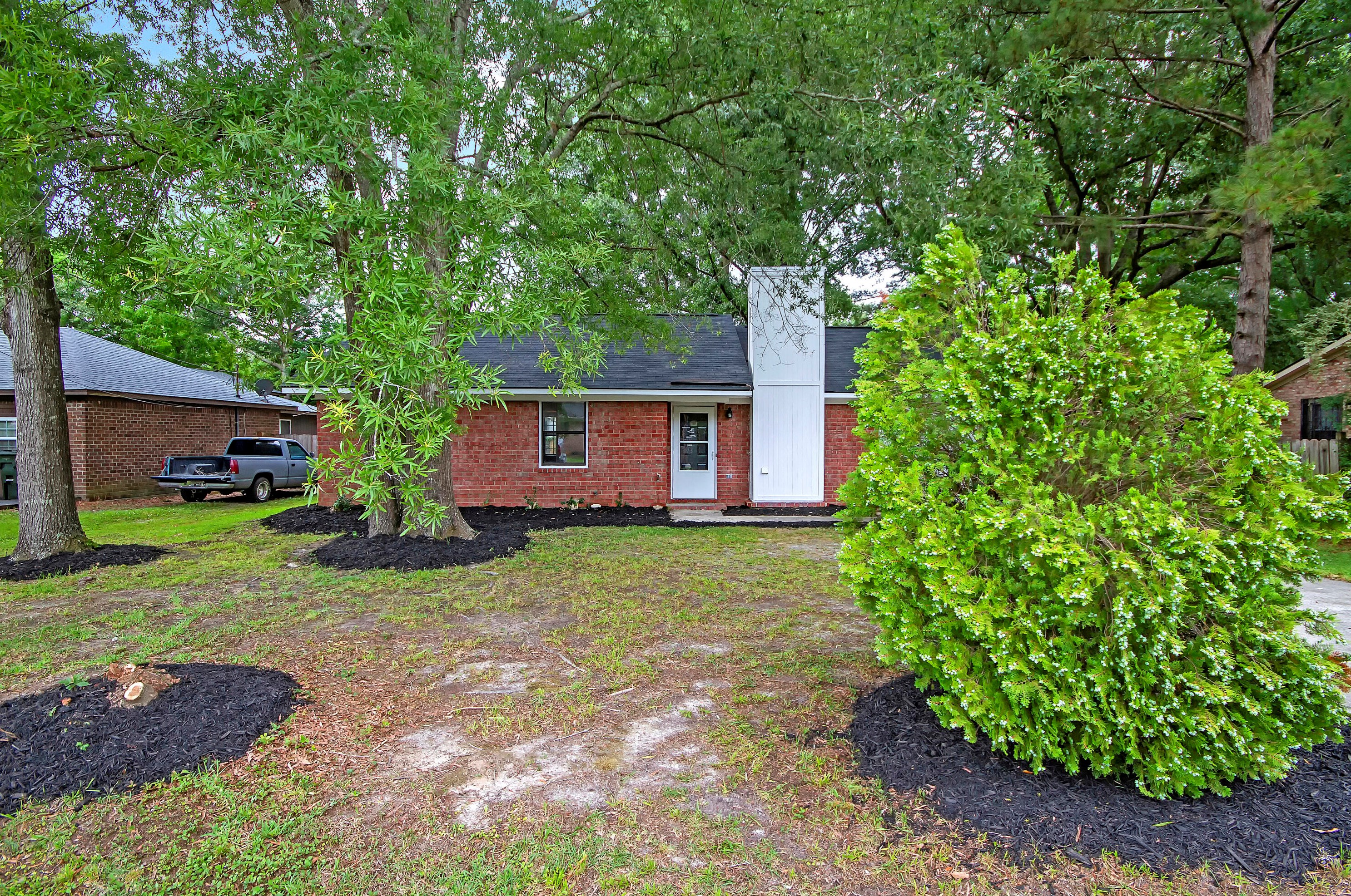 112 Gator Dr, Charleston, SC 29445