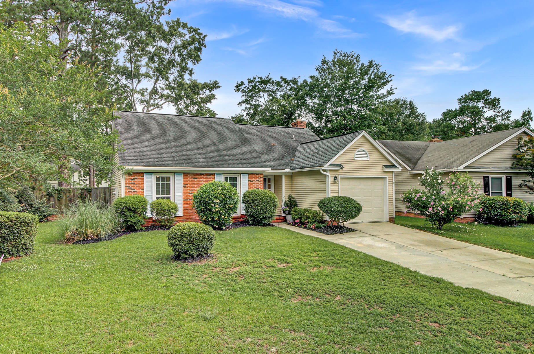 108 York Pl, Charleston, SC 29445-5440