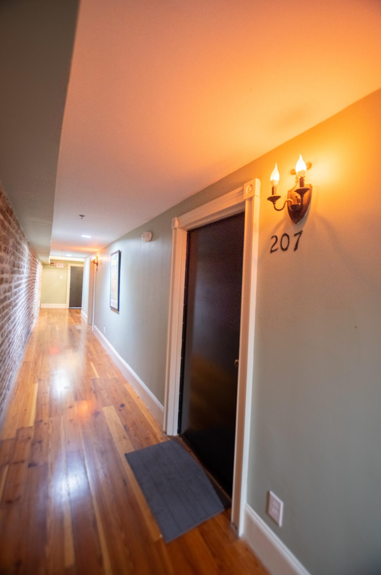 377 King St, Charleston SC  29401-1406 exterior
