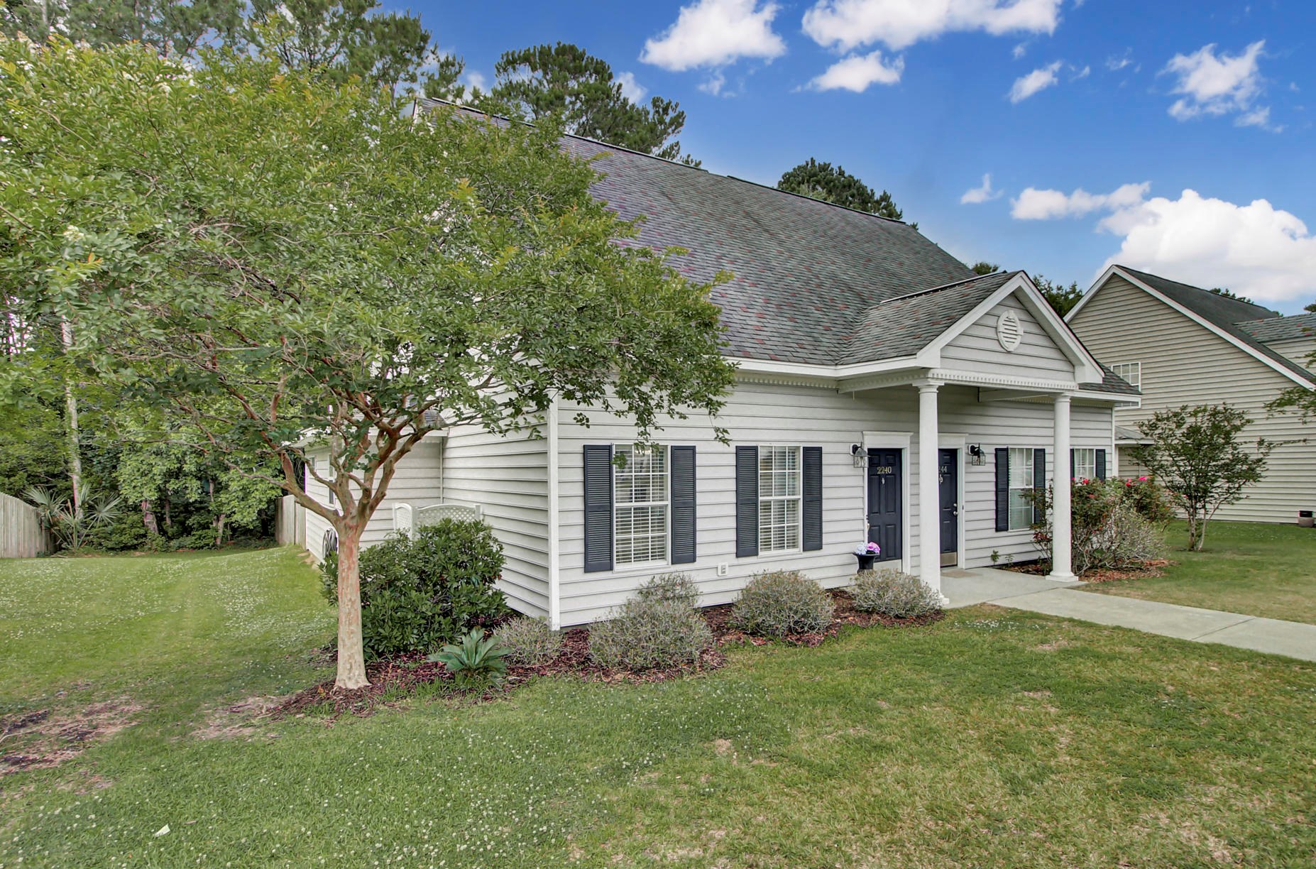 2240 Kings Gate Ln, Mount Pleasant, SC 29466