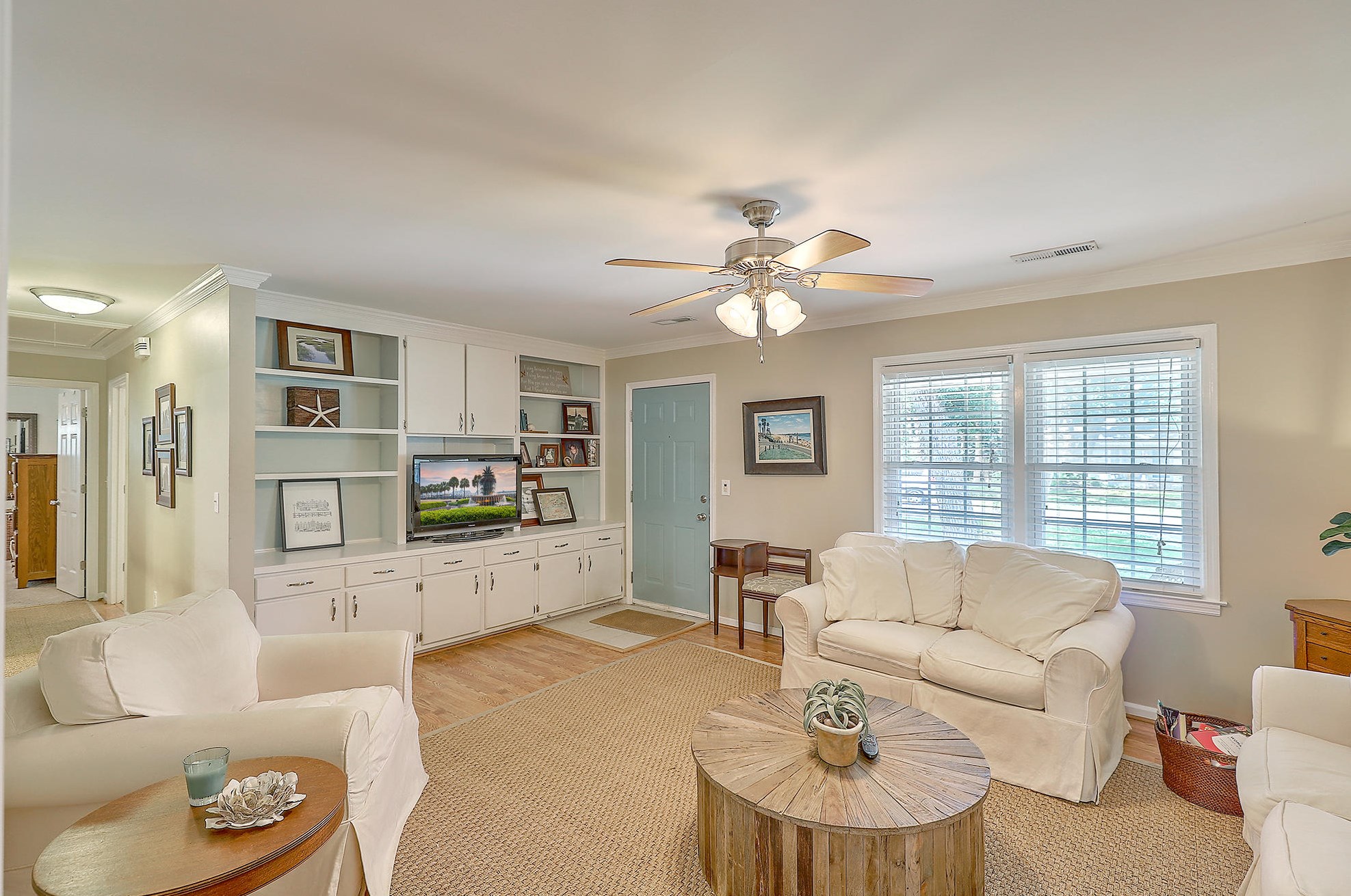 16 20th Ave, Isle of Palms, SC 29451