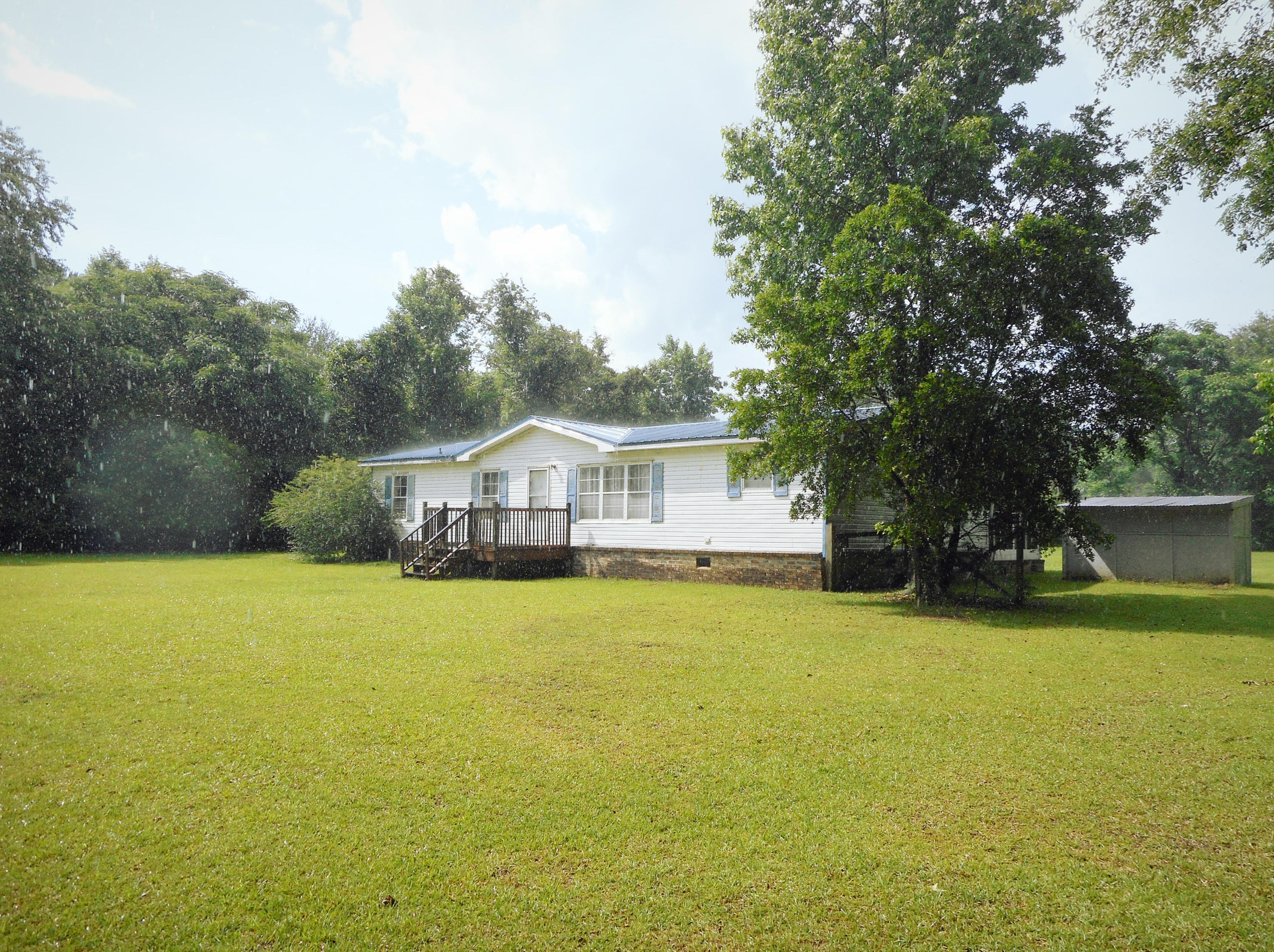 148 Finlay Ln, Cottageville, SC 29435