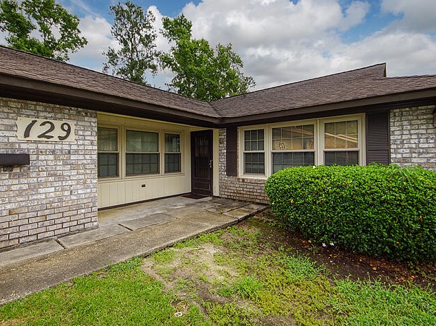 129 Foxborough Rd, Charleston, SC 29445-2763