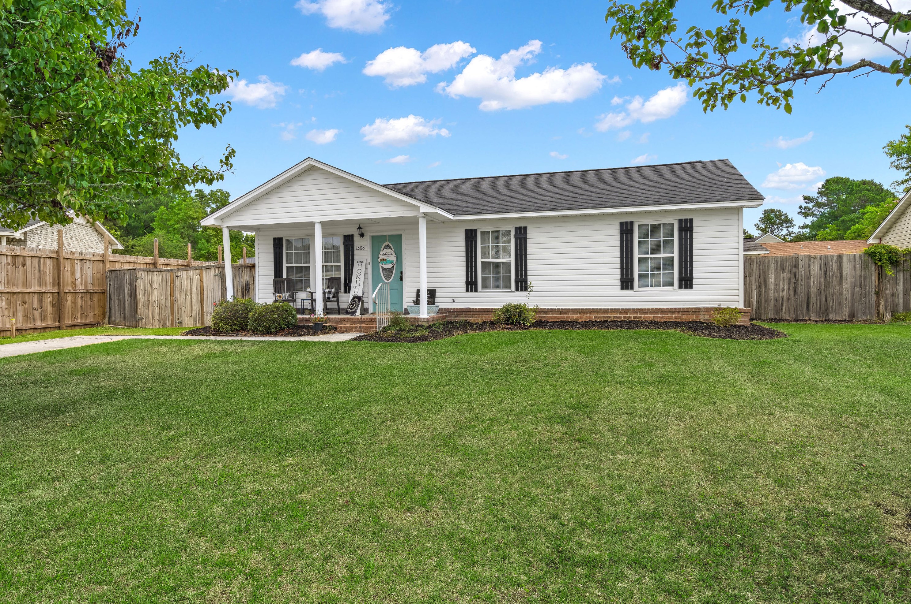 1308 Lawton Ct, Moncks Corner, SC 29461-9213