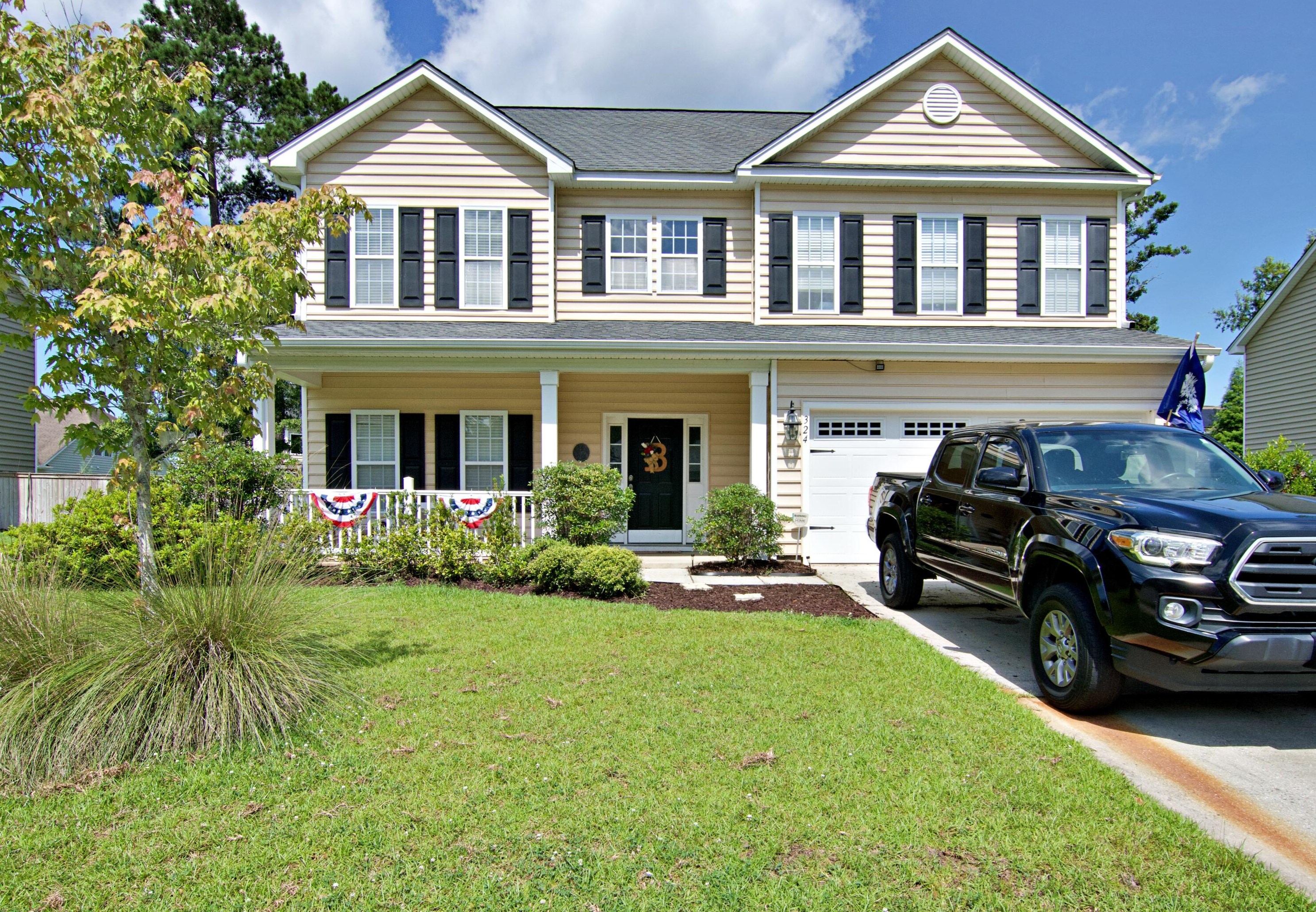 324 Foxbank Plantation Blvd, Moncks Corner, SC 29461-6714