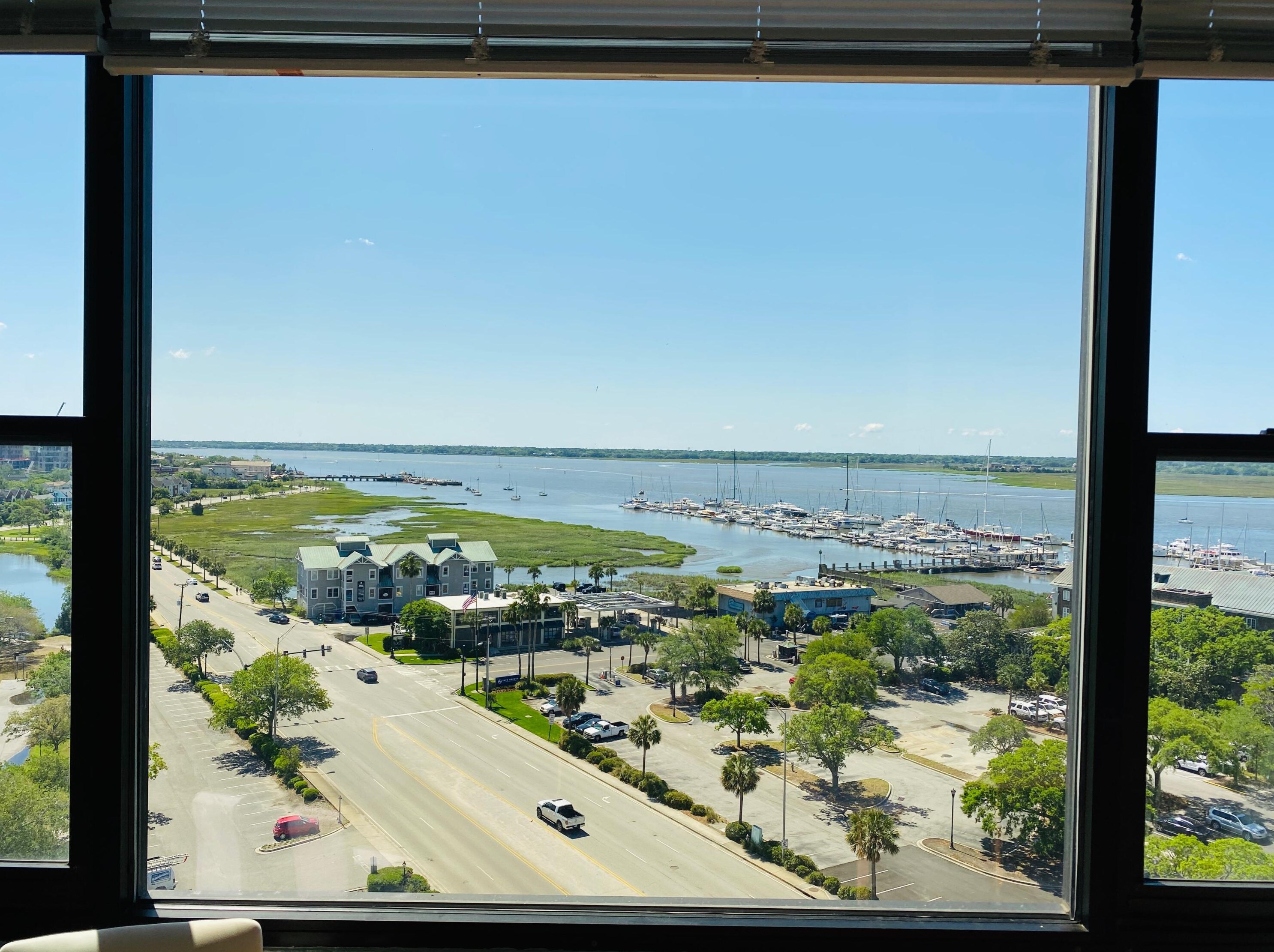 14 Lockwood Dr #10c, Charleston, SC 29401