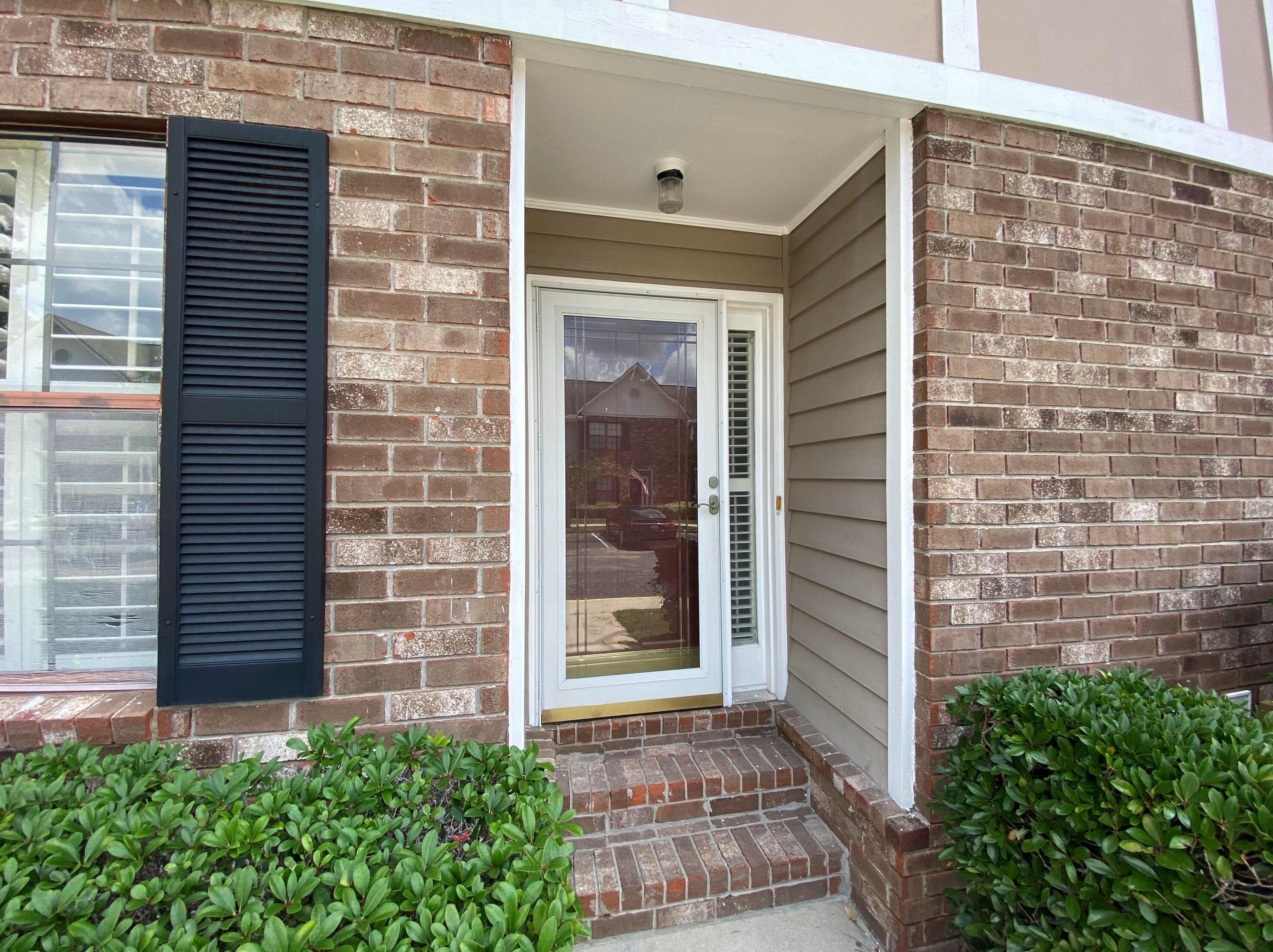 2913 Oxford Pl, Charleston SC  29414-7355 exterior
