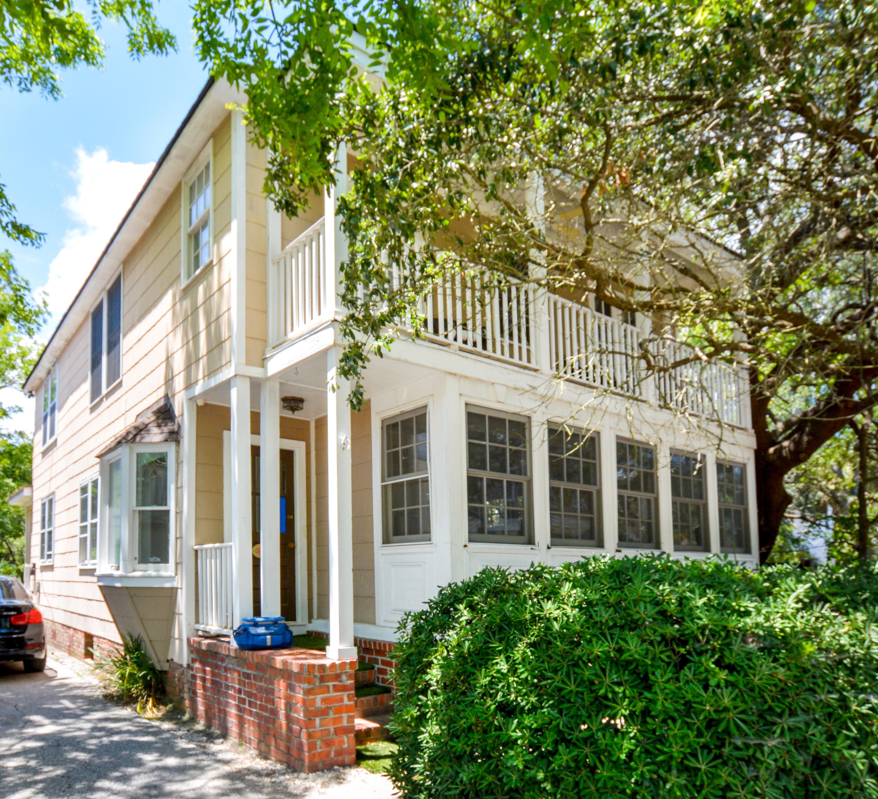 4 Shaftsbury Ln, Charleston, SC 29401