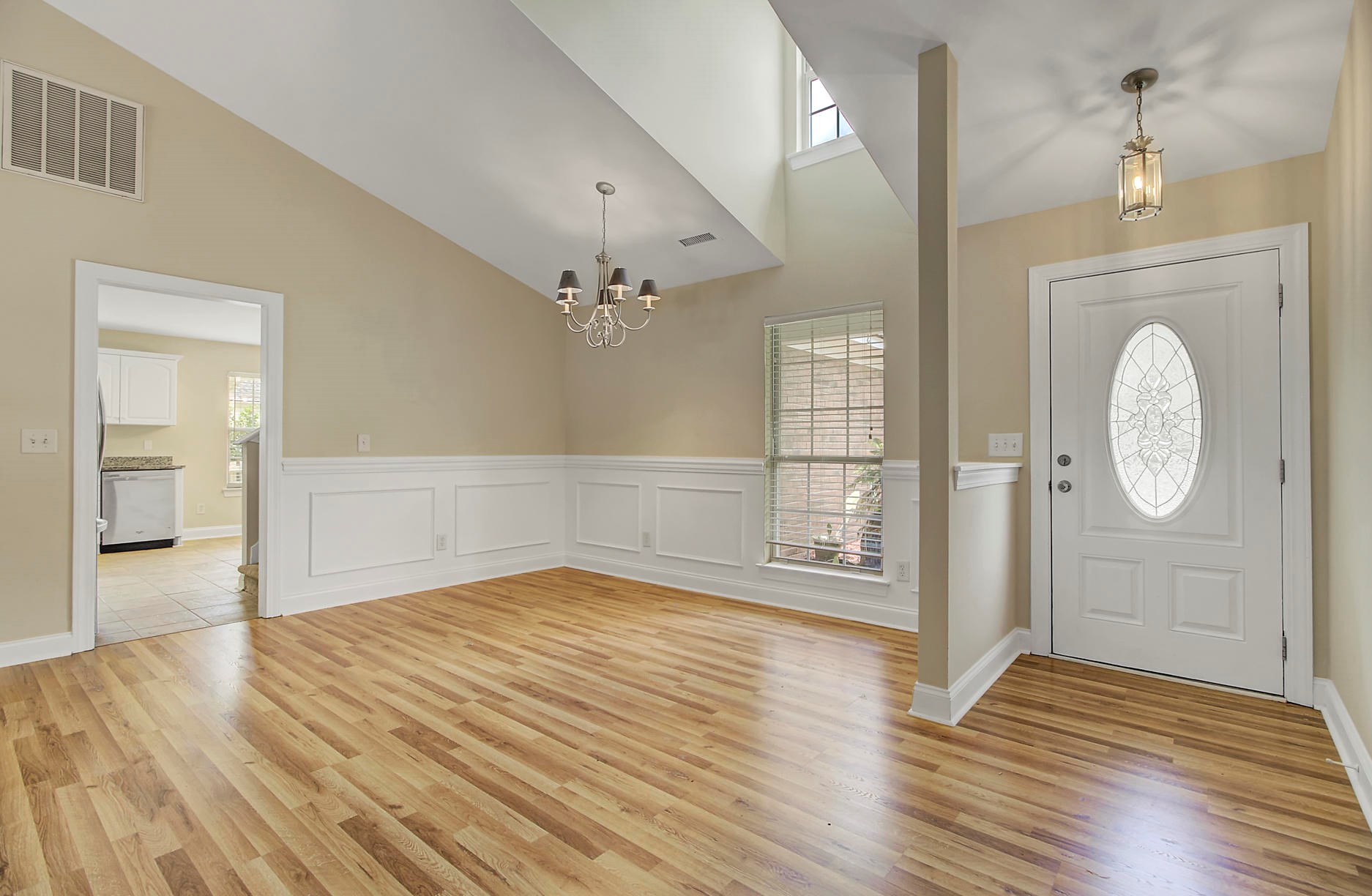 121 Northpark Ave, Summerville, SC 29485-8454