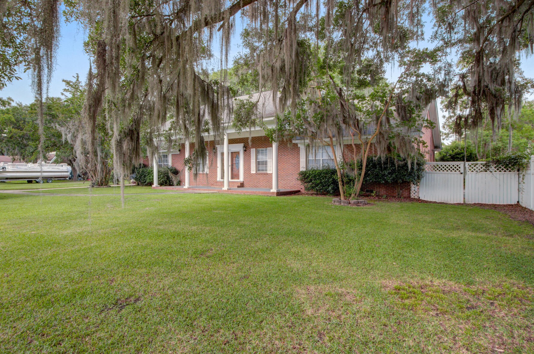 1810 Widgeon Rd, Moncks Corner SC  29461-7059 exterior