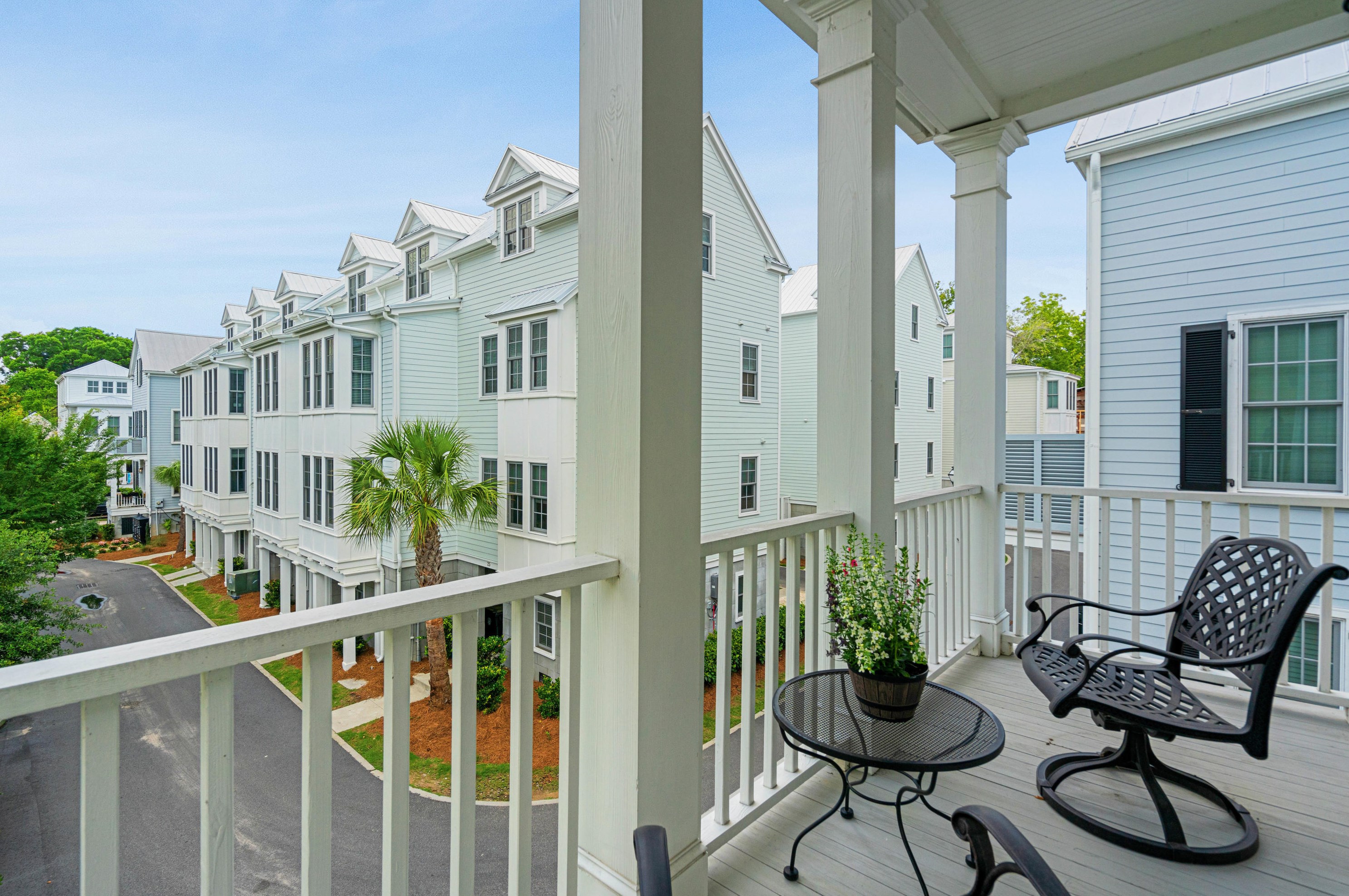 26 Dereef Ct, Charleston SC  29403-6002 exterior