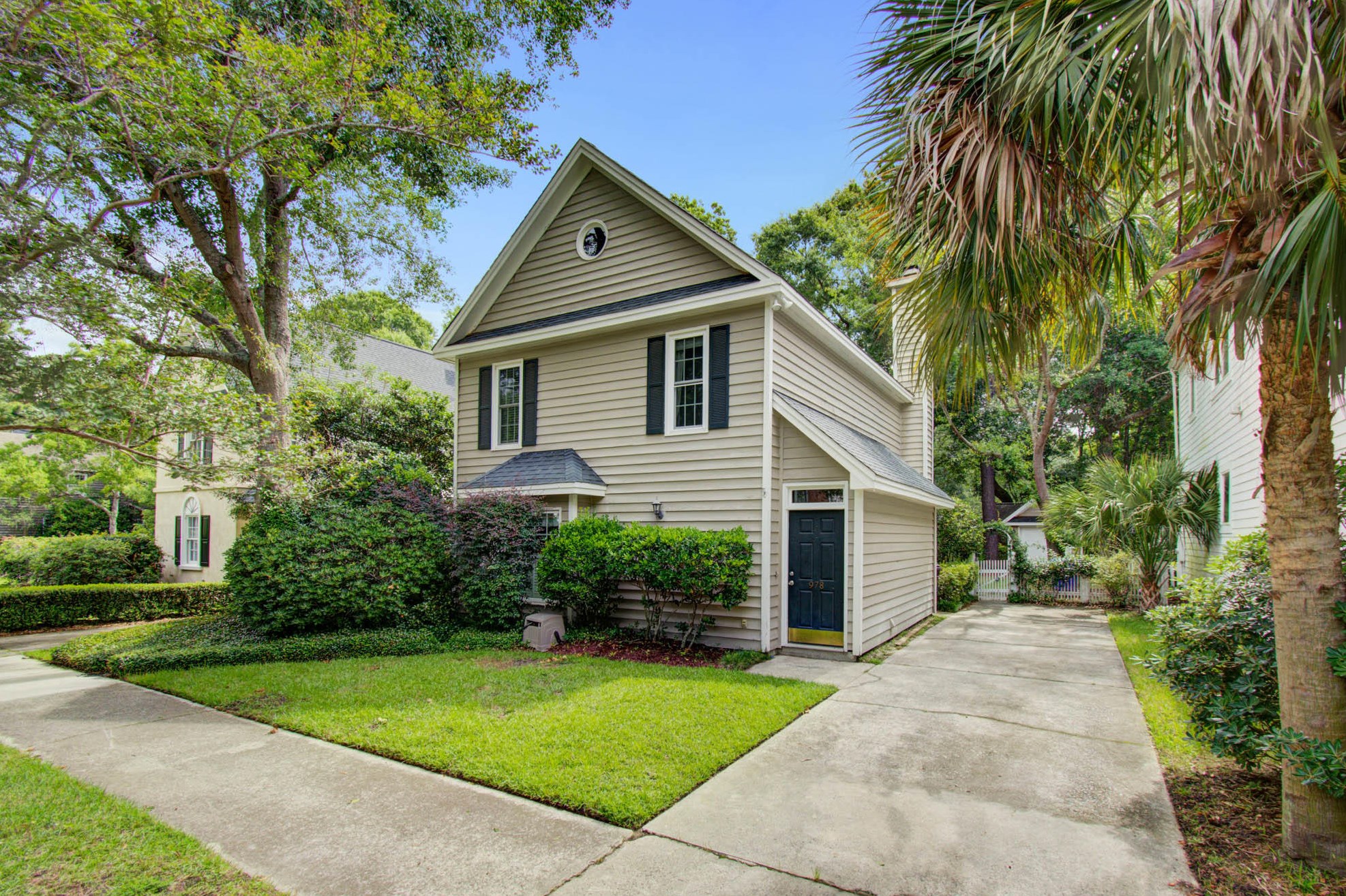 978 Governors Rd, Mount Pleasant, SC 29464