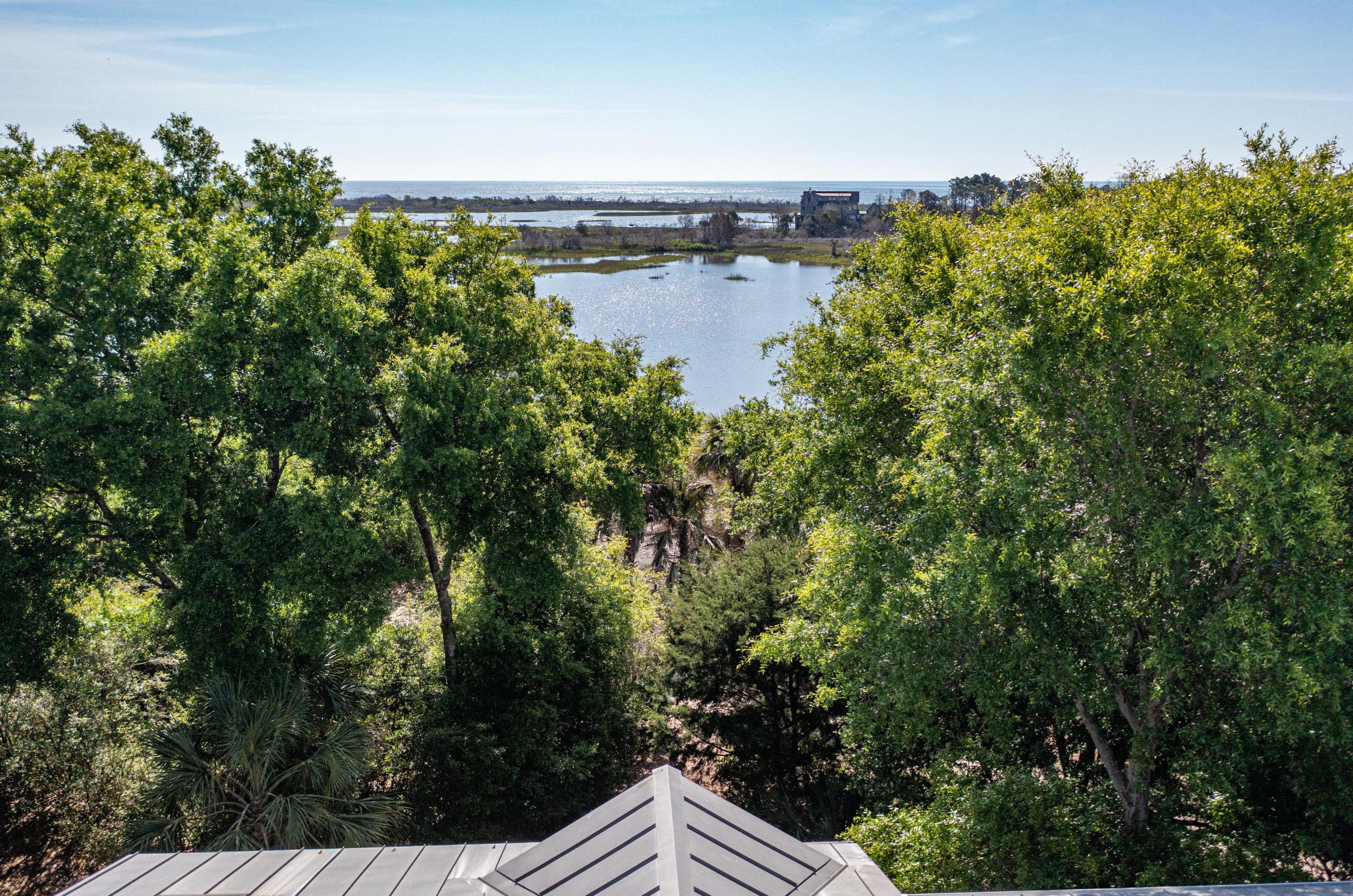 199 Lake Timicau Ln, Isle of Palms, SC 29451