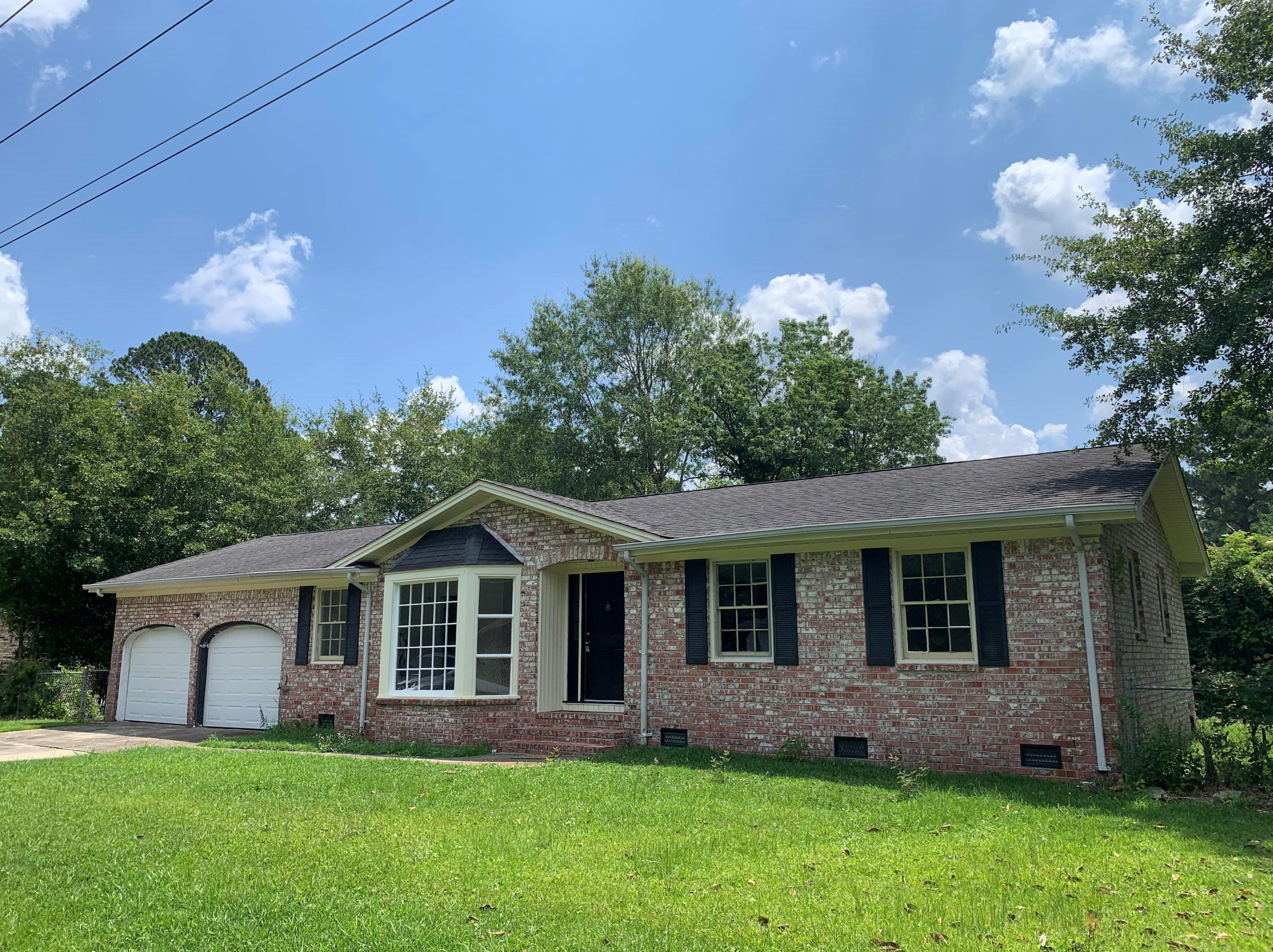 205 Pinewood Dr, Summerville, SC 29483
