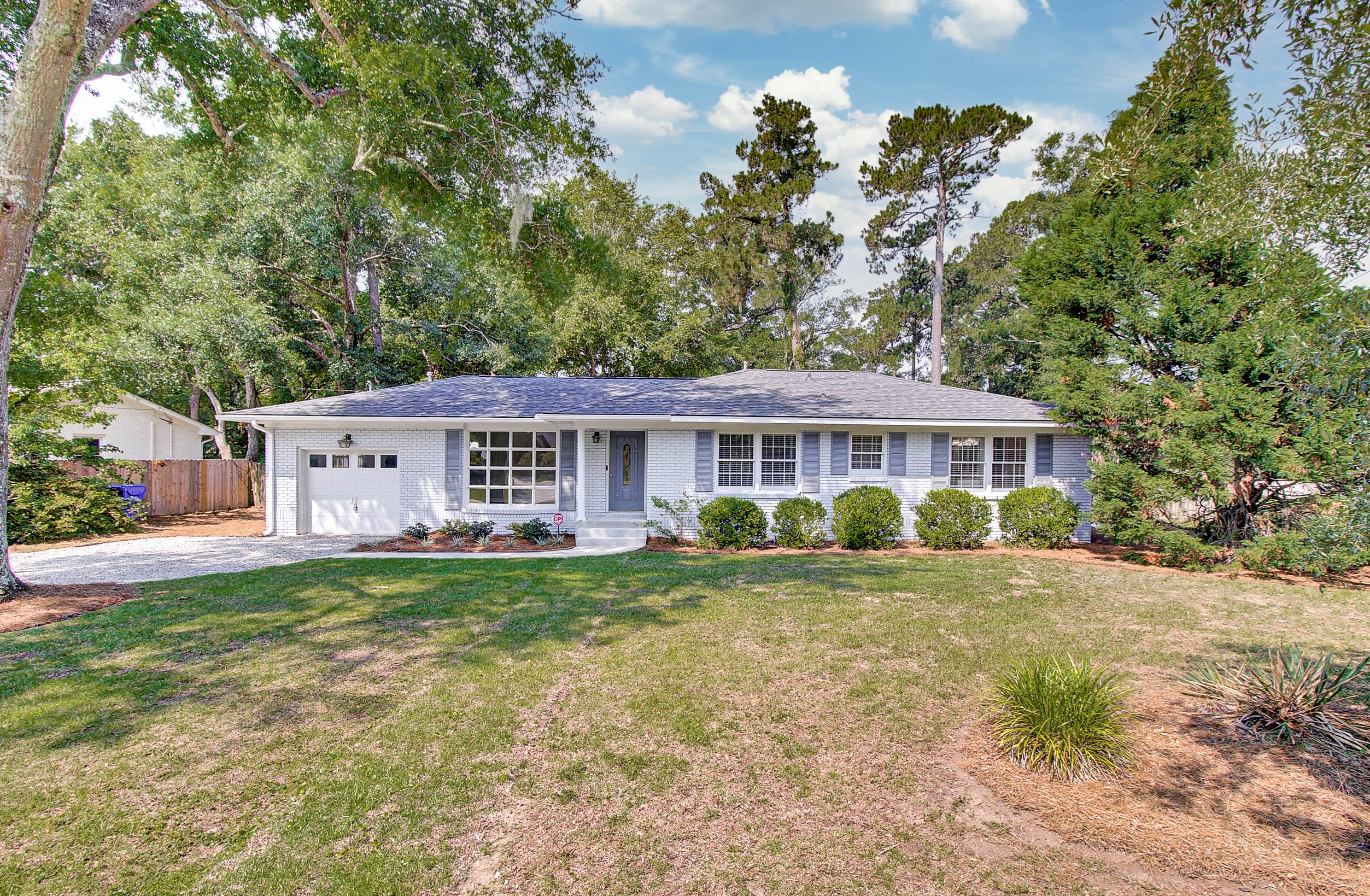 803 Burnett Dr, Charleston SC  29412-5015 exterior