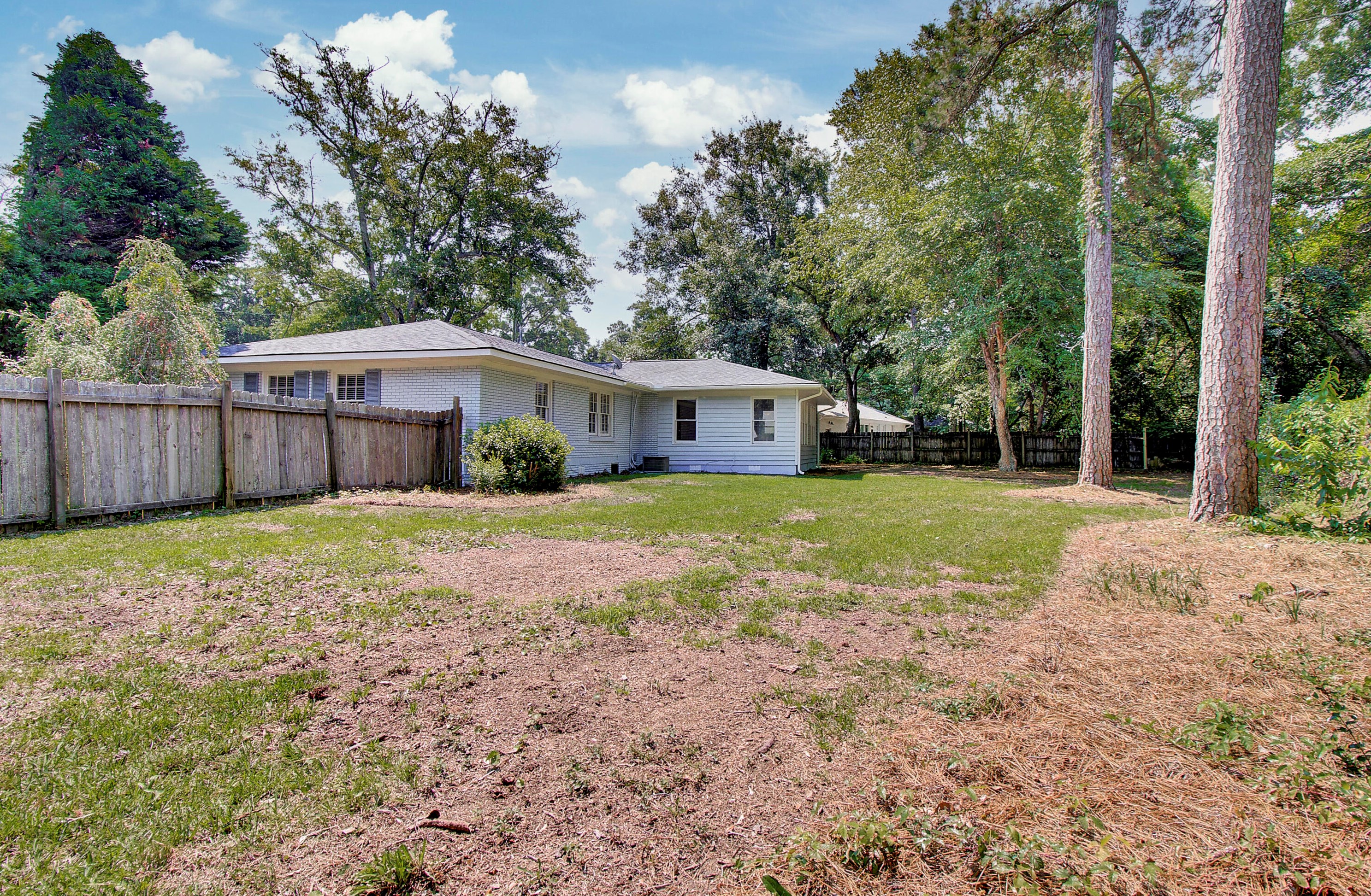 803 Burnett Dr, Charleston SC  29412-5015 exterior