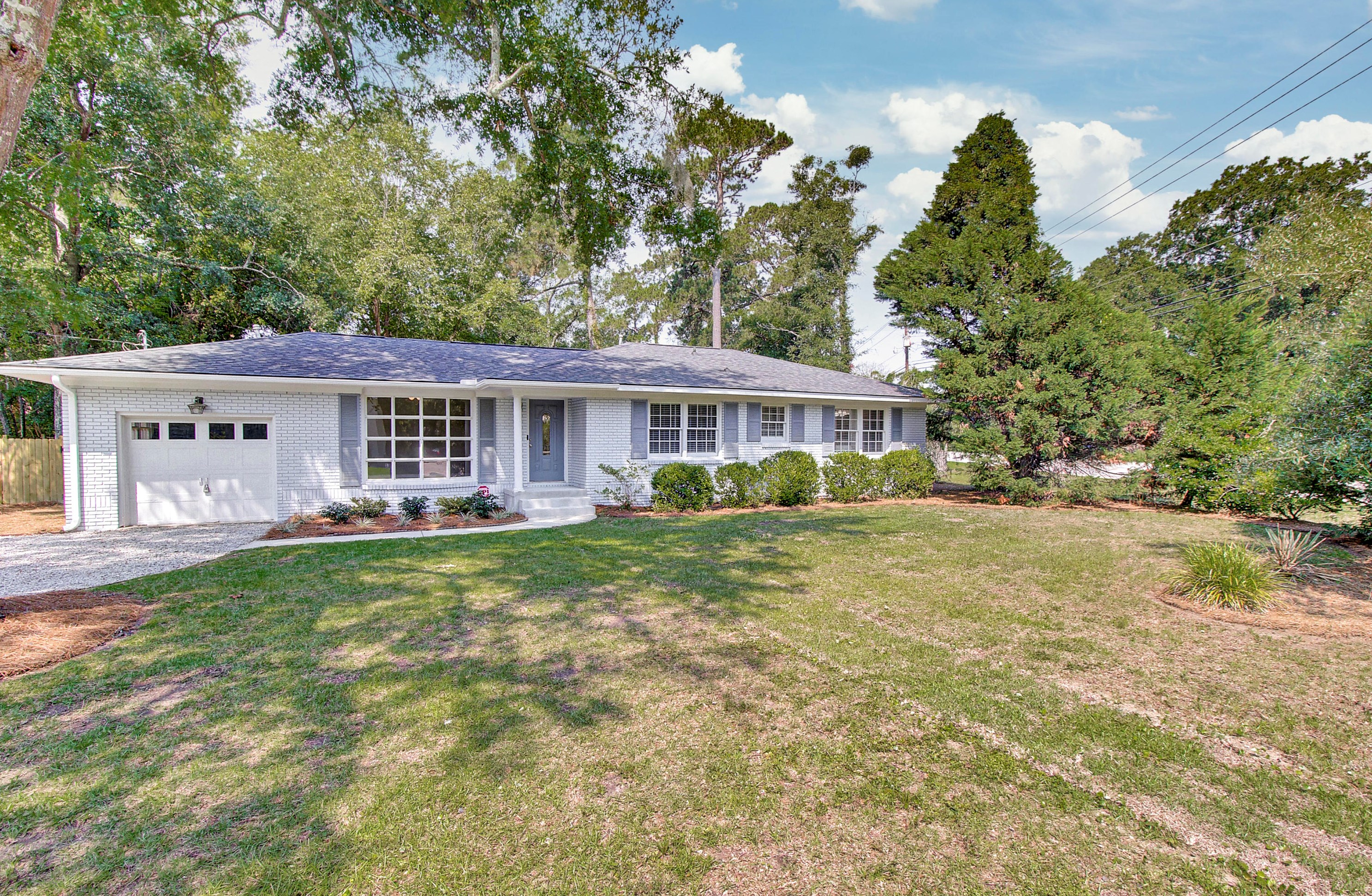 803 Burnett Dr, Charleston SC  29412-5015 exterior