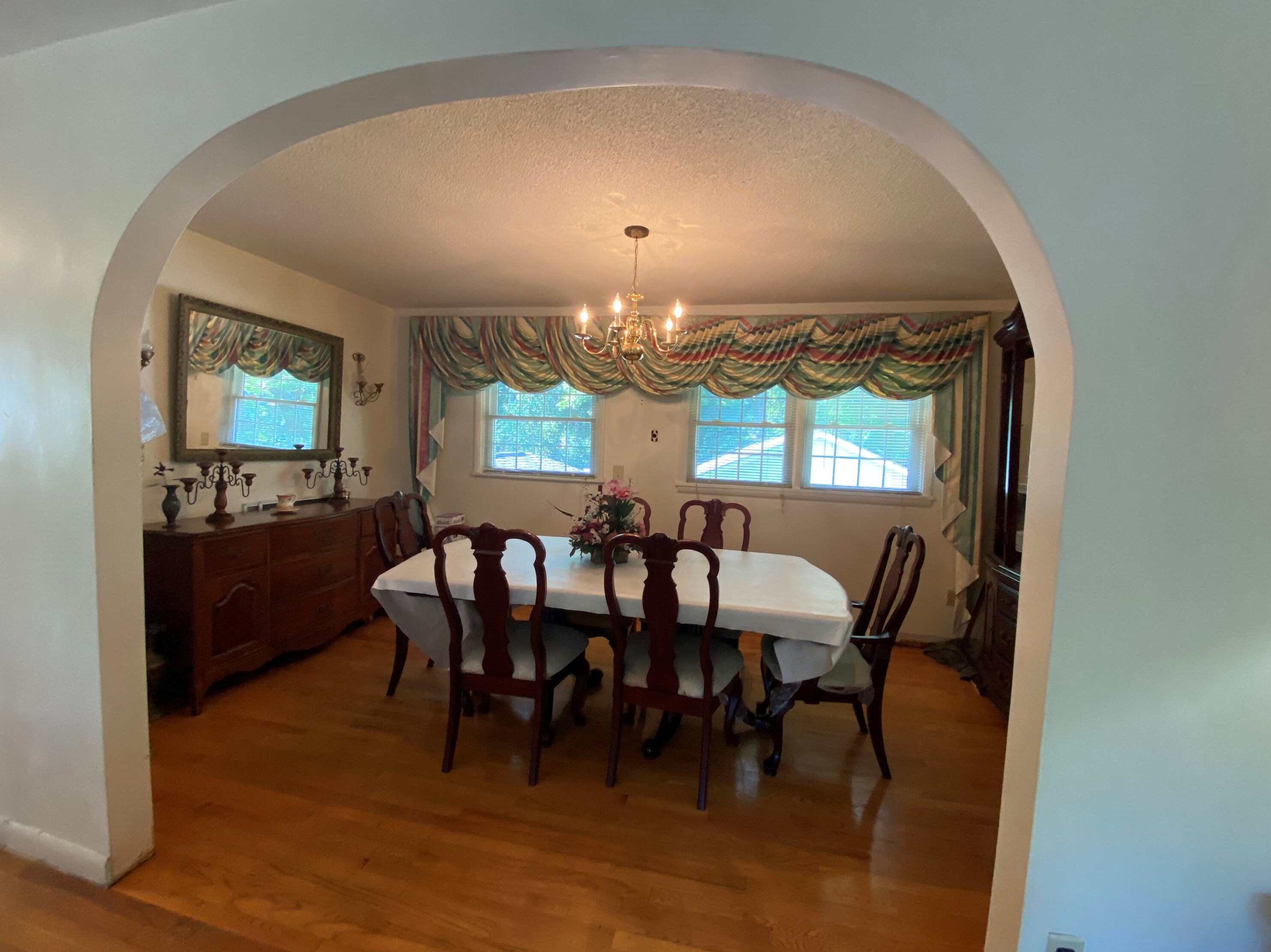 1525 Westmoreland Ave, Charleston, SC 29412-8162