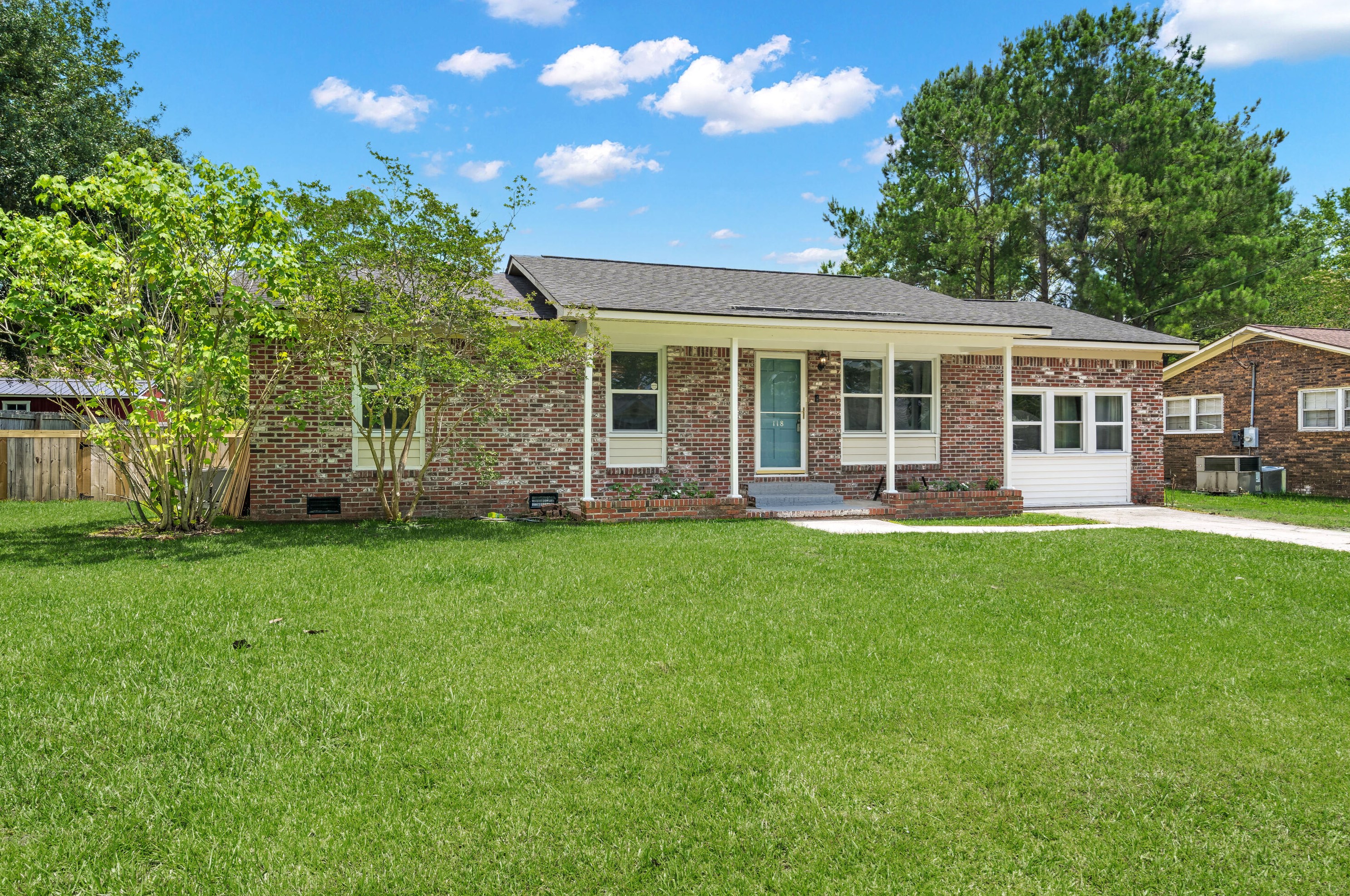 118 Wisteria Rd, Charleston, SC 29445-3415