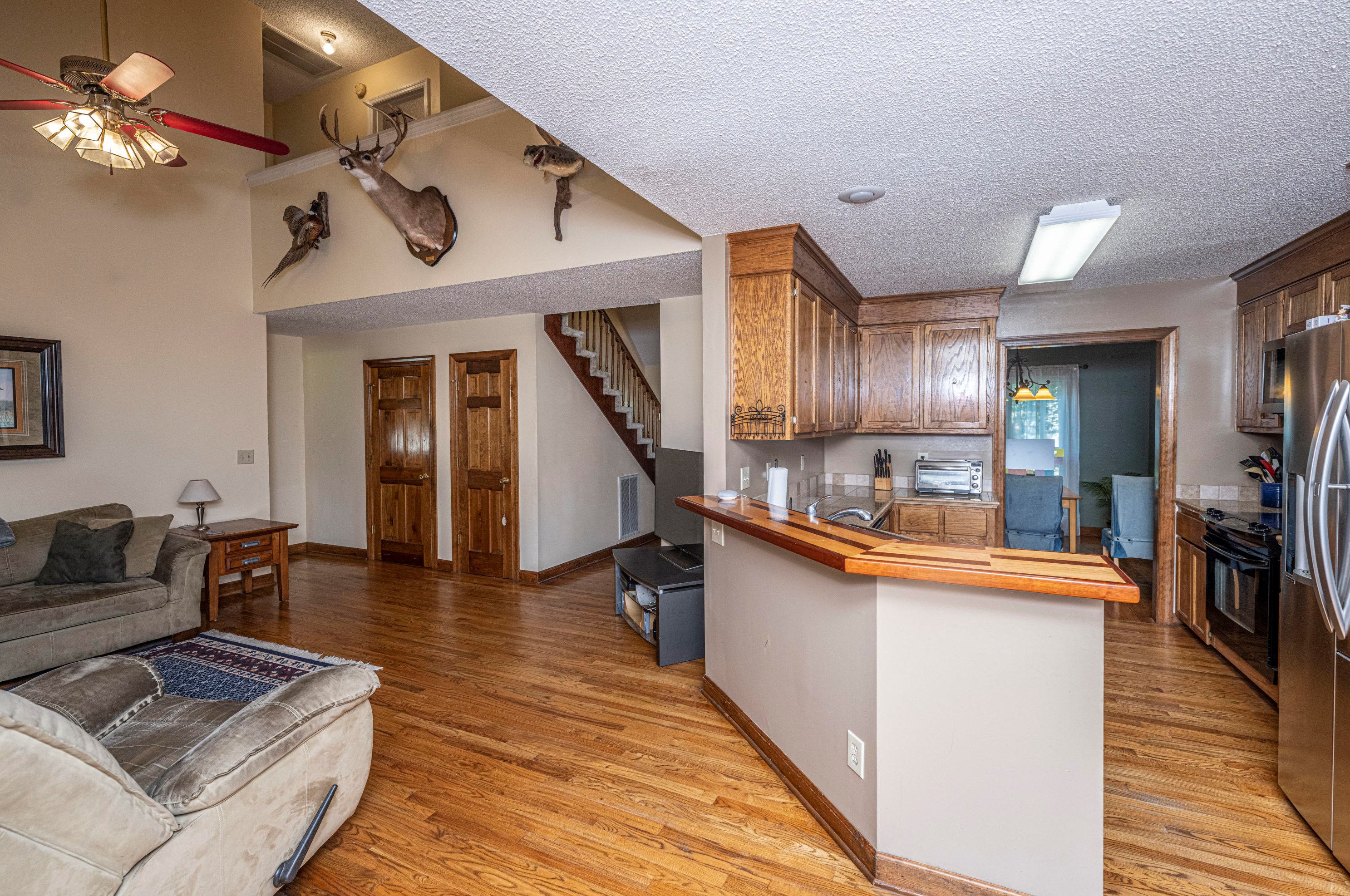 198 Thames Ave, Summerville, SC 29485-3482