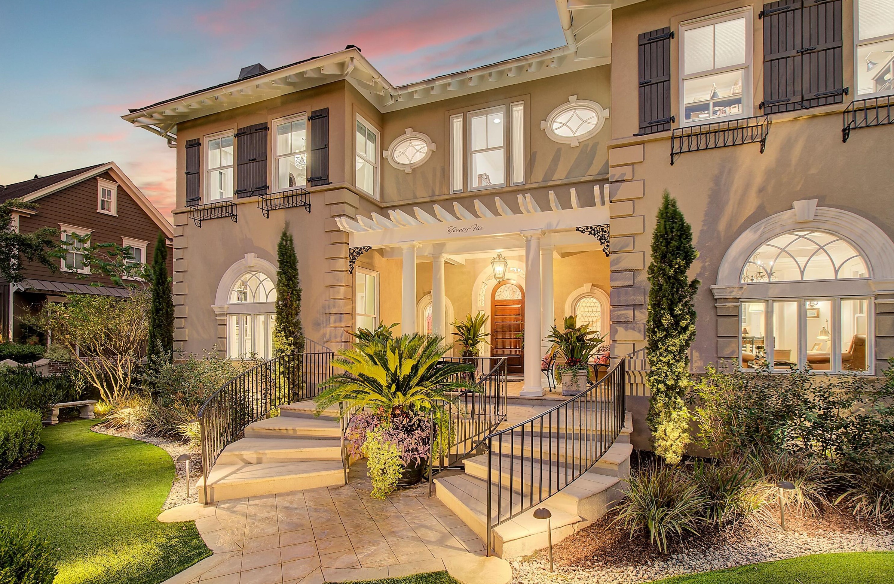 25 Lafar St, Charleston, SC 29492-7963
