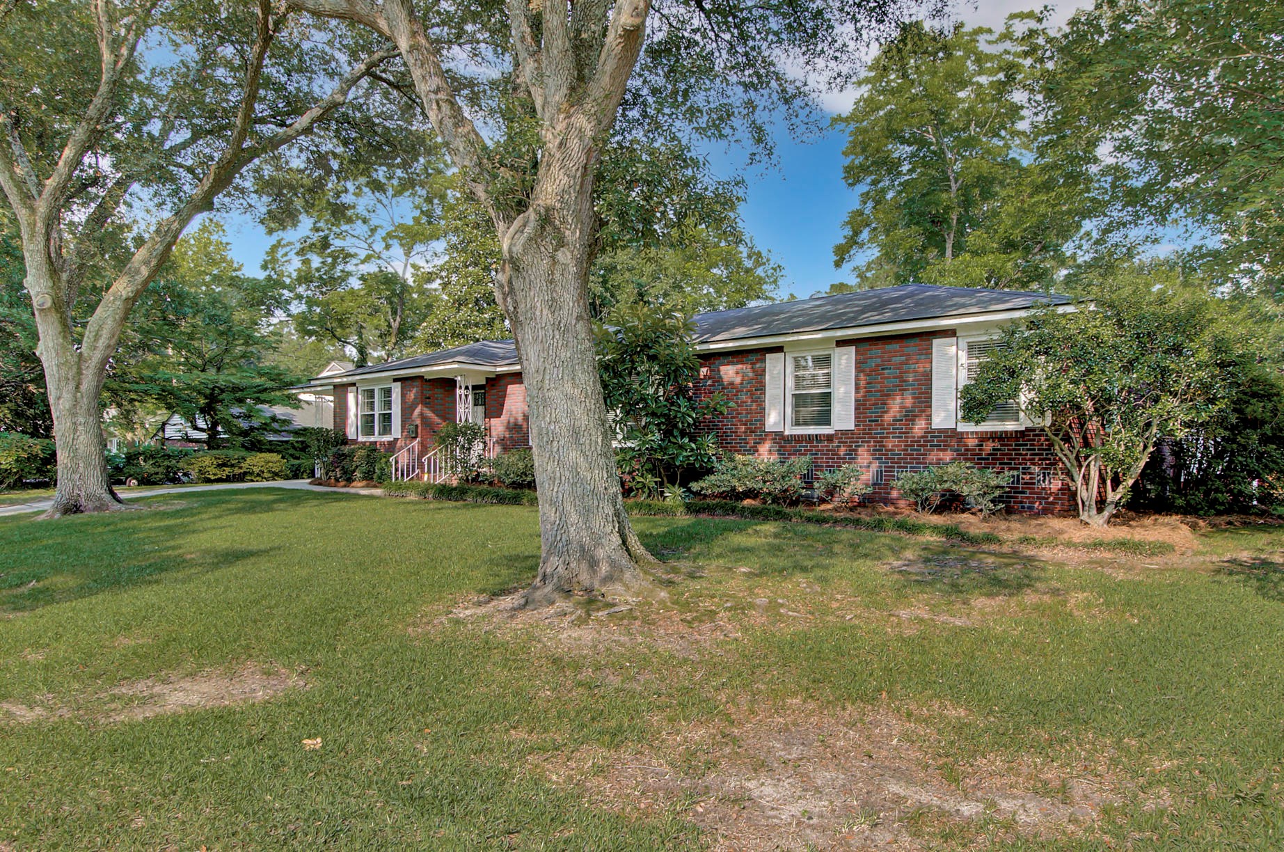 4931 France Ave, Charleston, SC 29405-4205