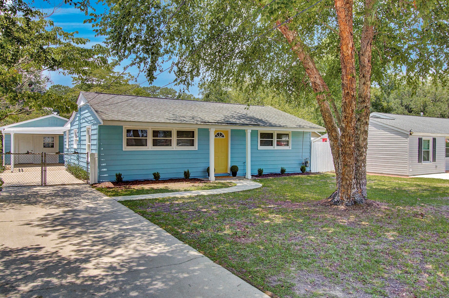1214 Hawthorne Cir, Charleston, SC 29410-2640