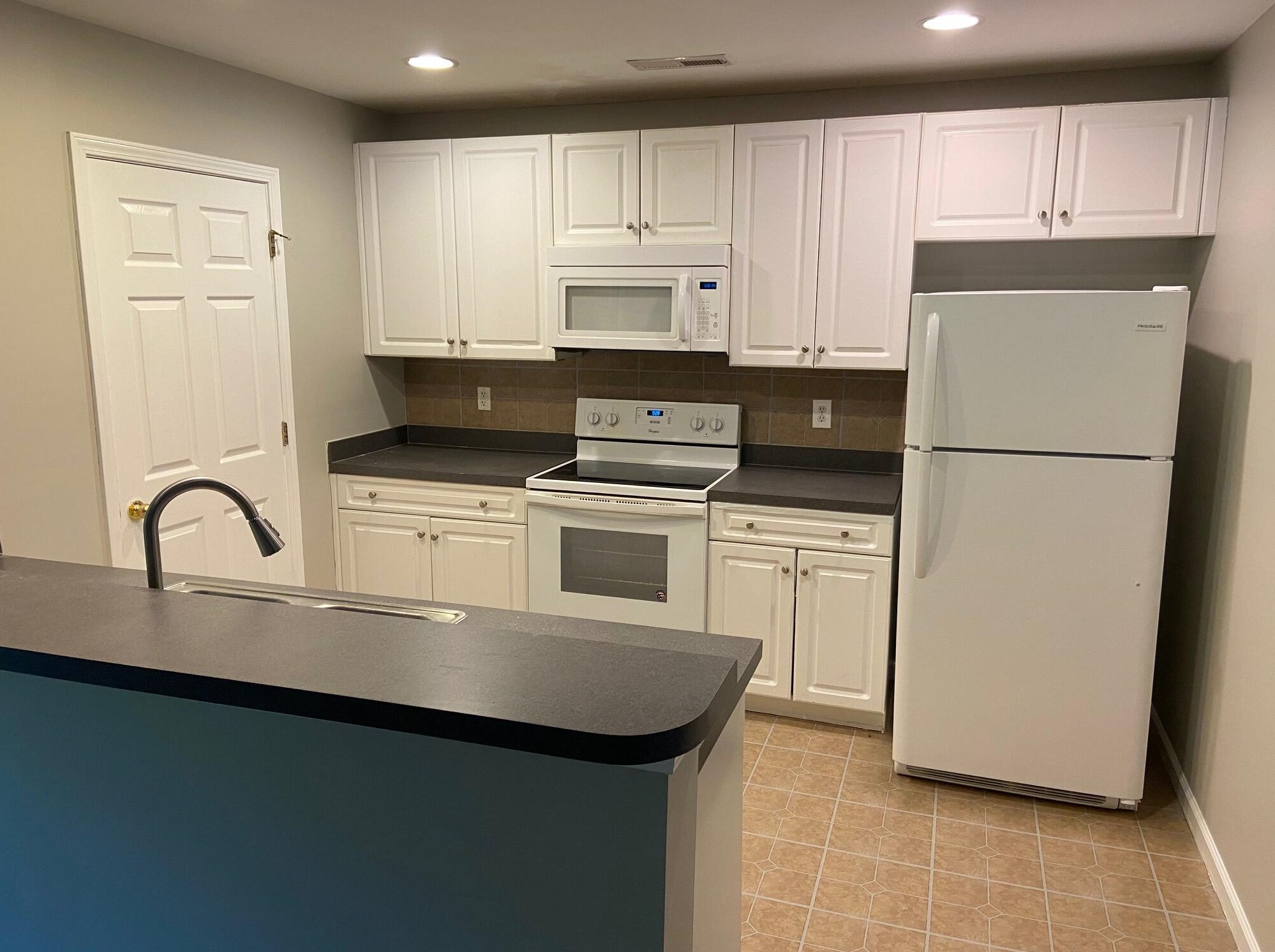 2441 Scholar Ln, Charleston, SC 29406-8913