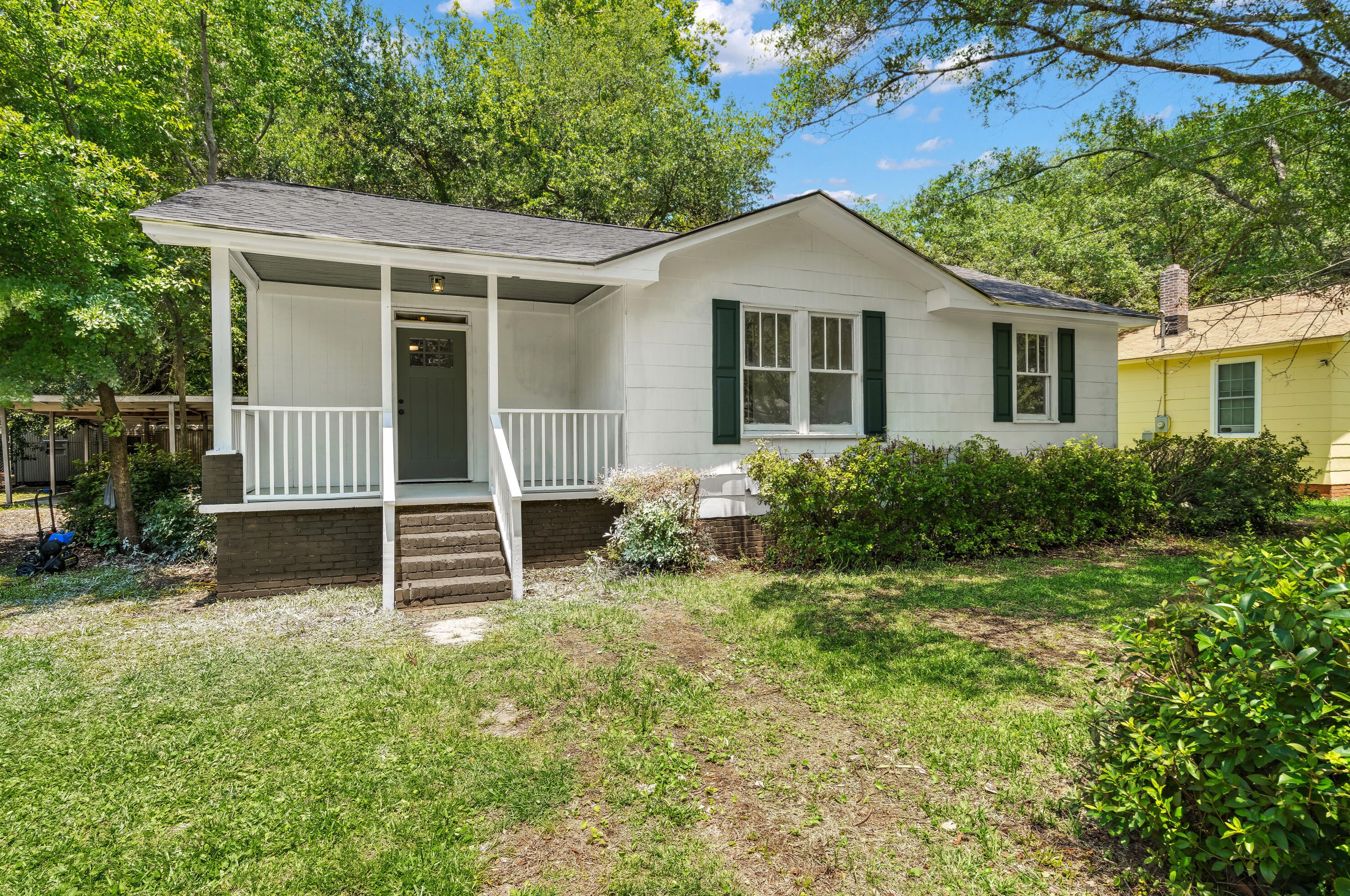 2668 Hull St, Charleston, SC 29405-8608
