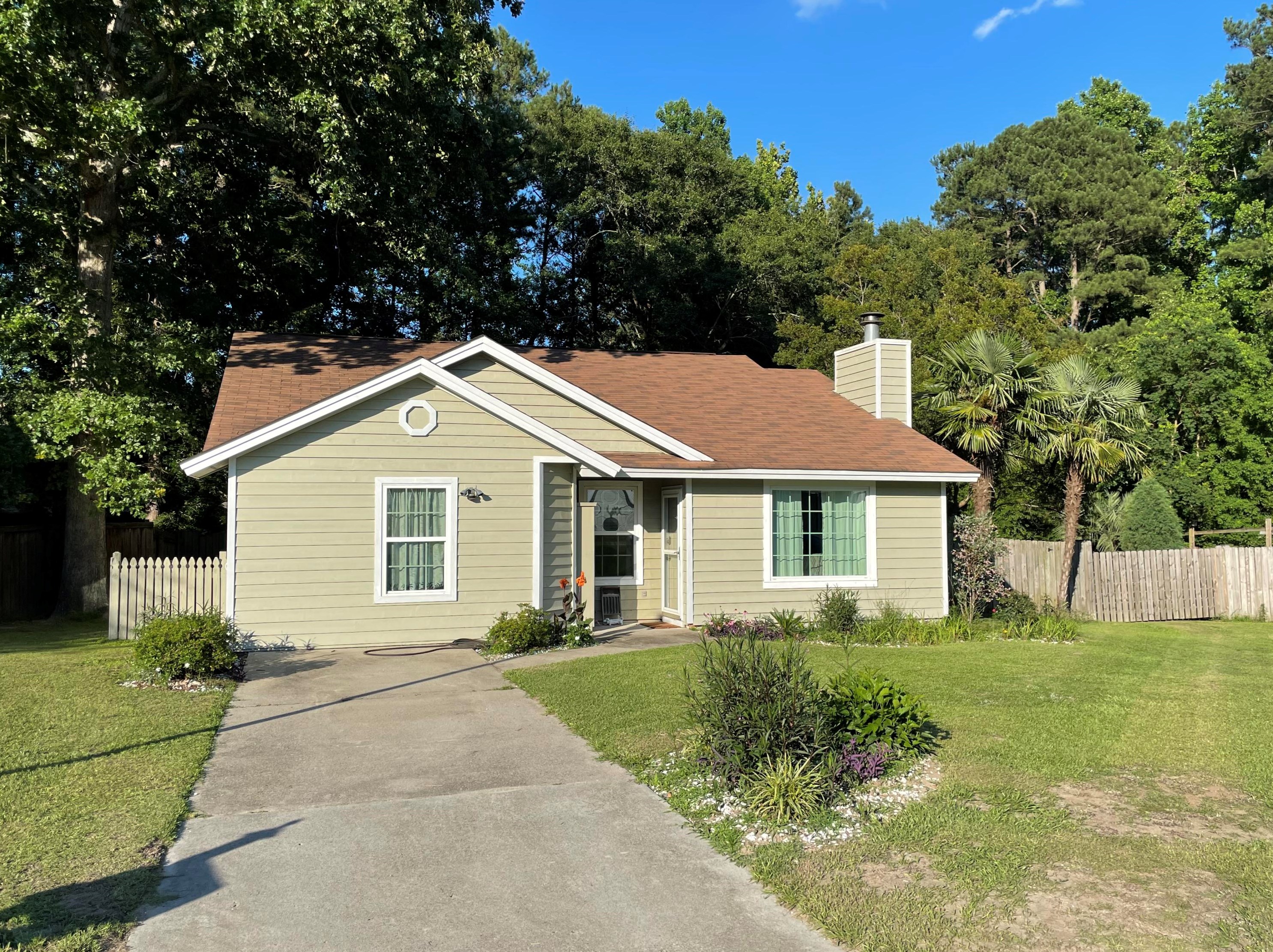 204 Oxford Way, Summerville, SC 29483-8216