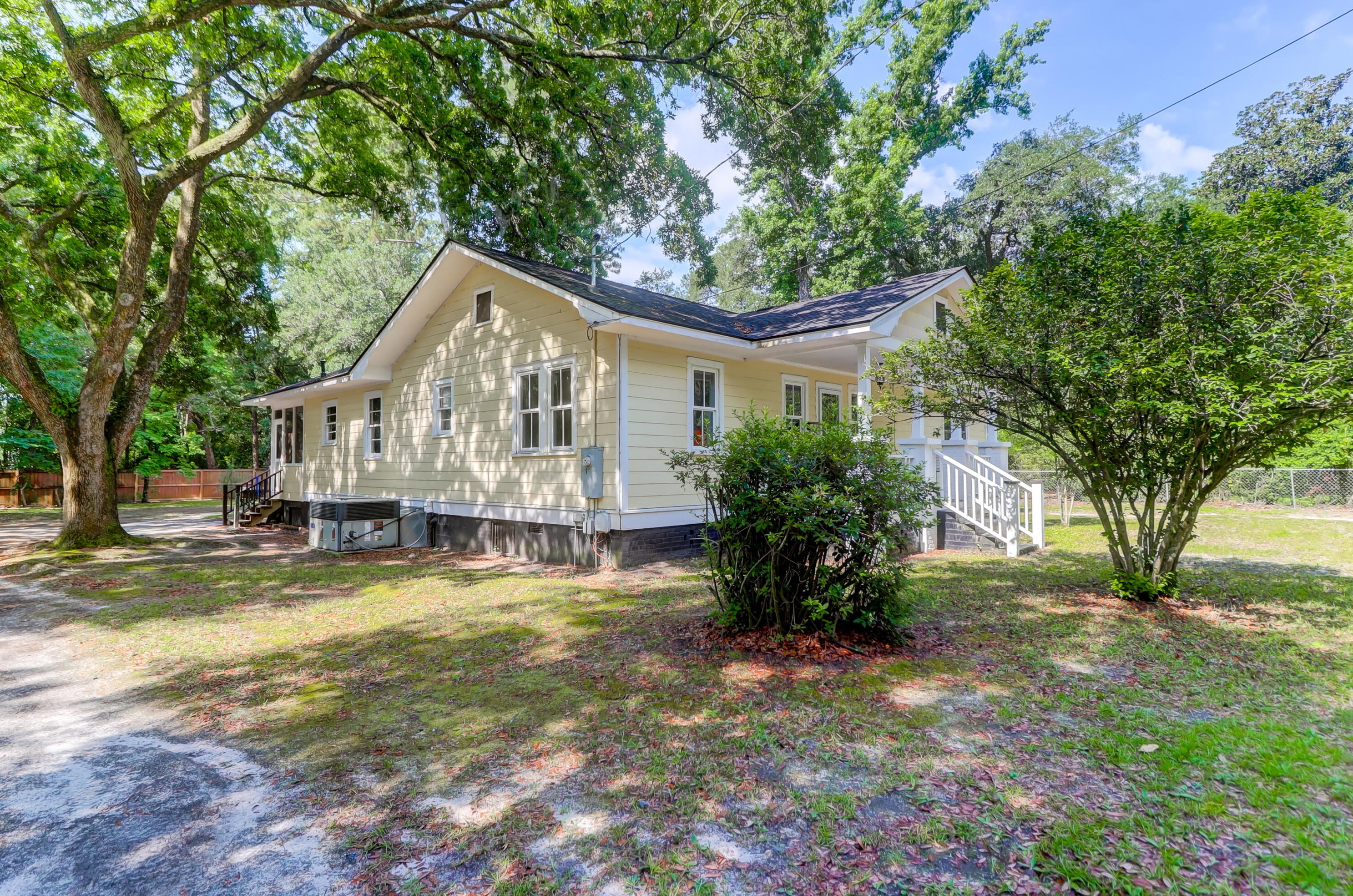 104 Pine Grove Ave, Summerville, SC 29483-4239