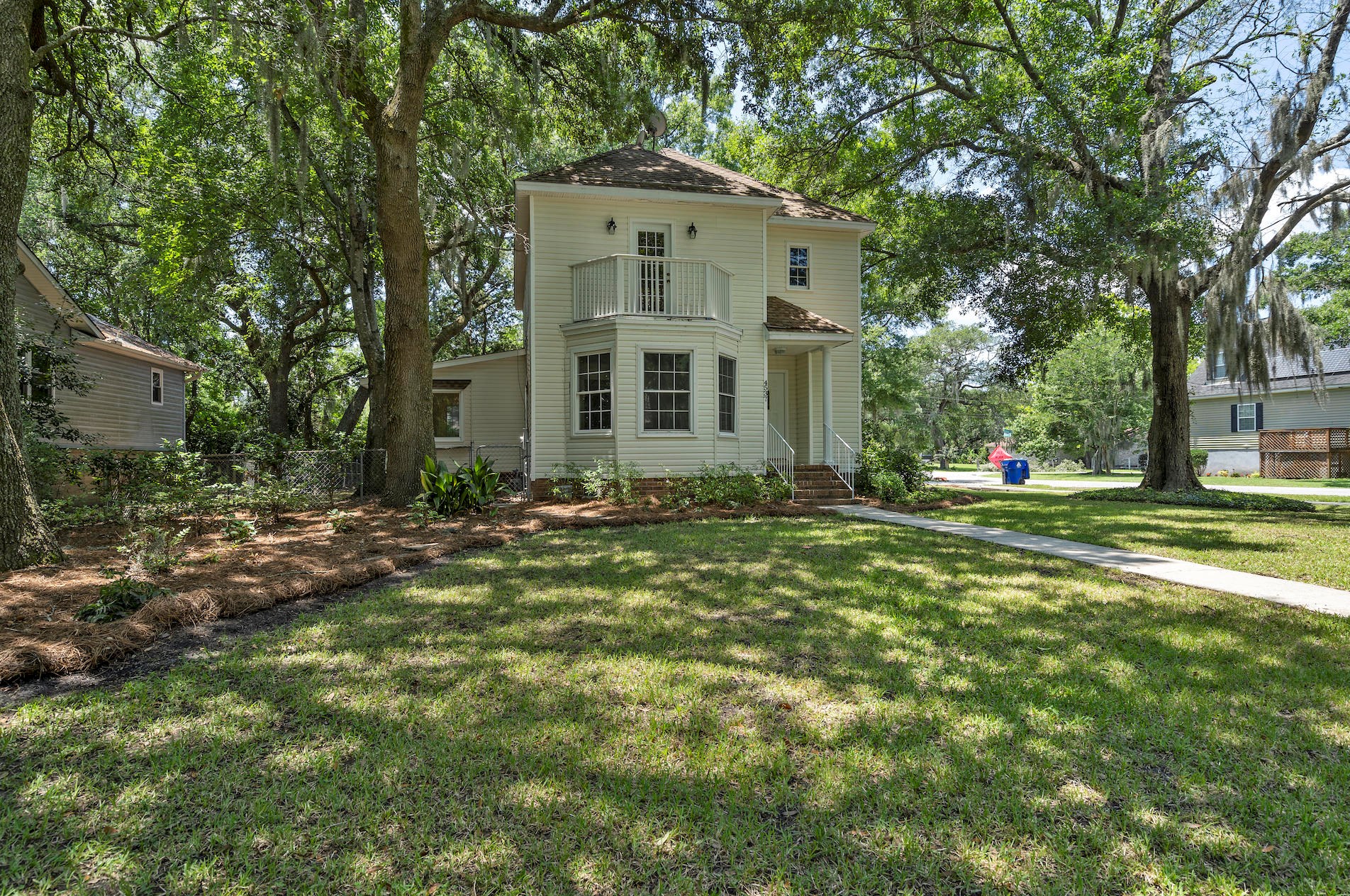 4537 Paramount Dr, Charleston, SC 29405-7201