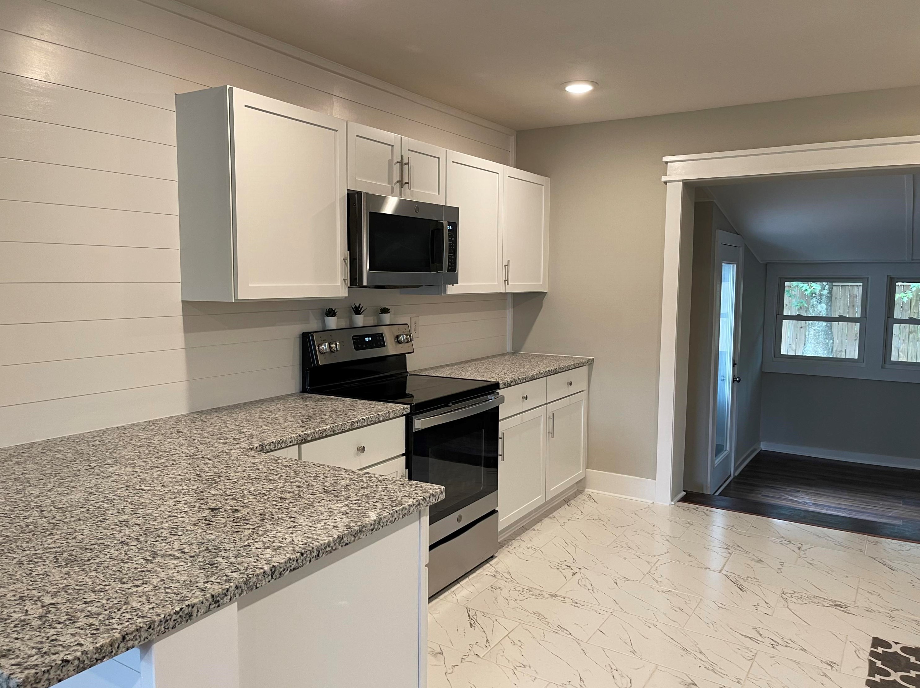 5807 Stewart St, Charleston, SC 29410-2739