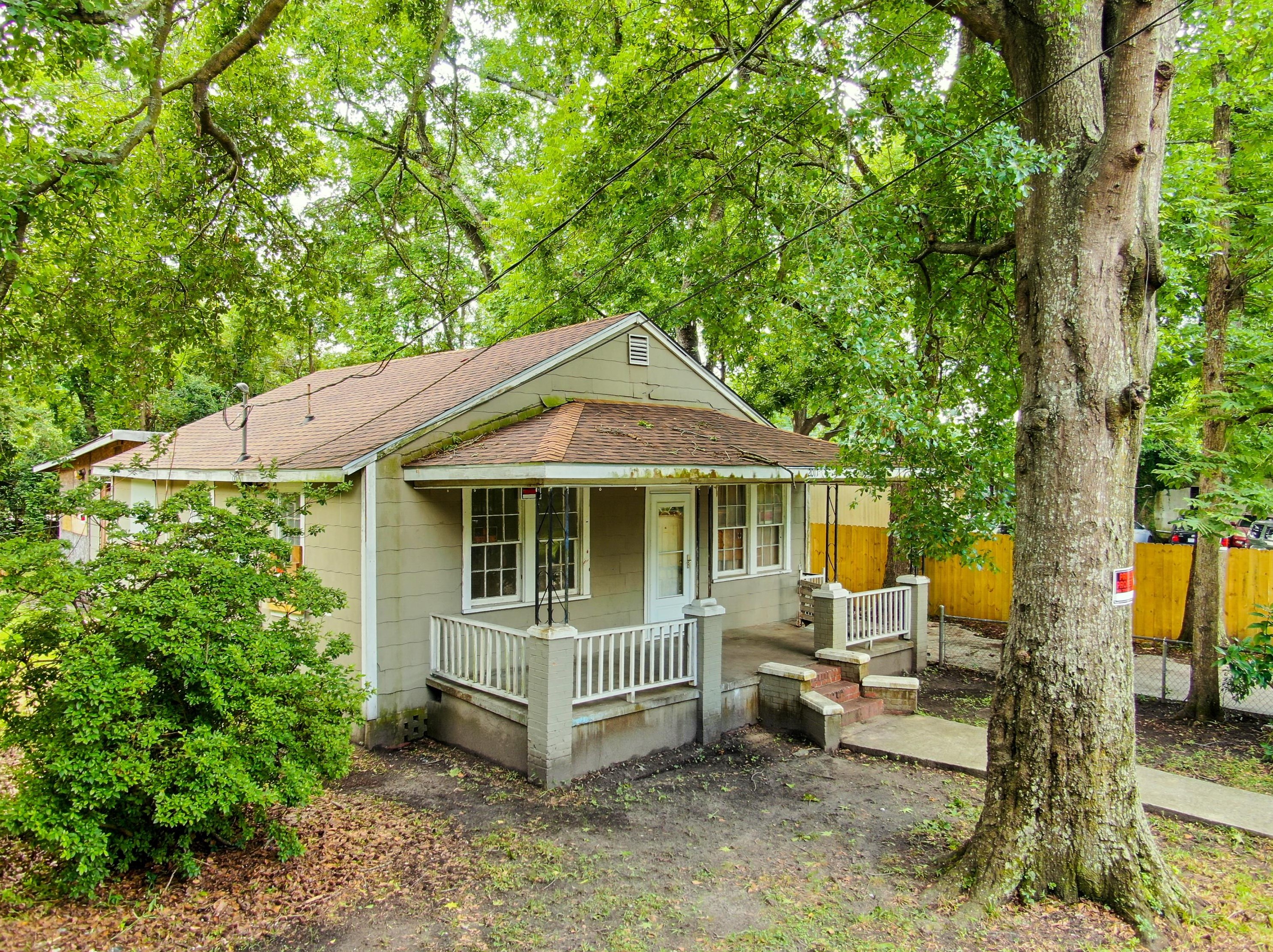 2017 Alton St, Charleston SC  29406-3952 exterior
