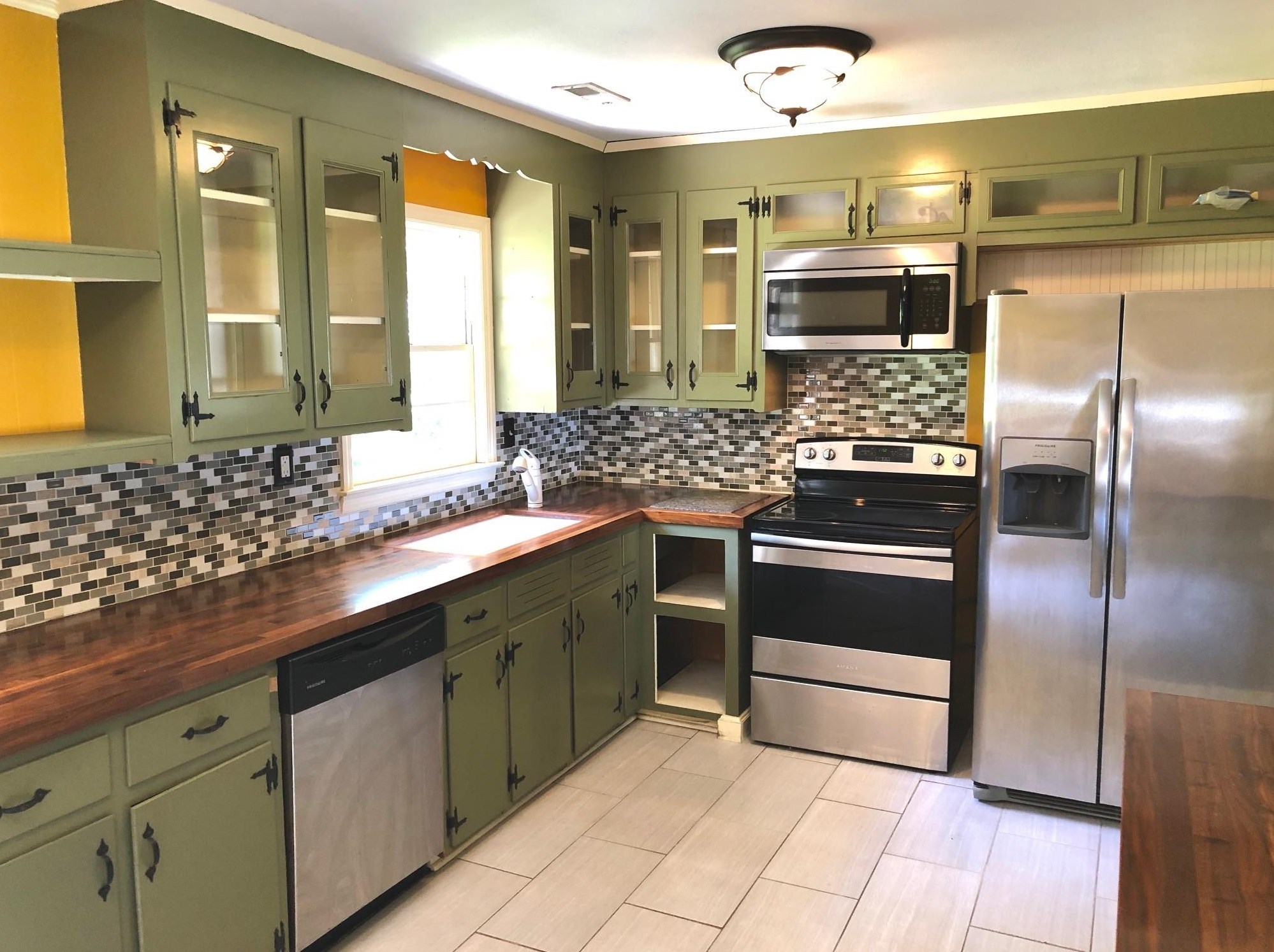 440 Howle Ave, Charleston SC  29412-2421 exterior