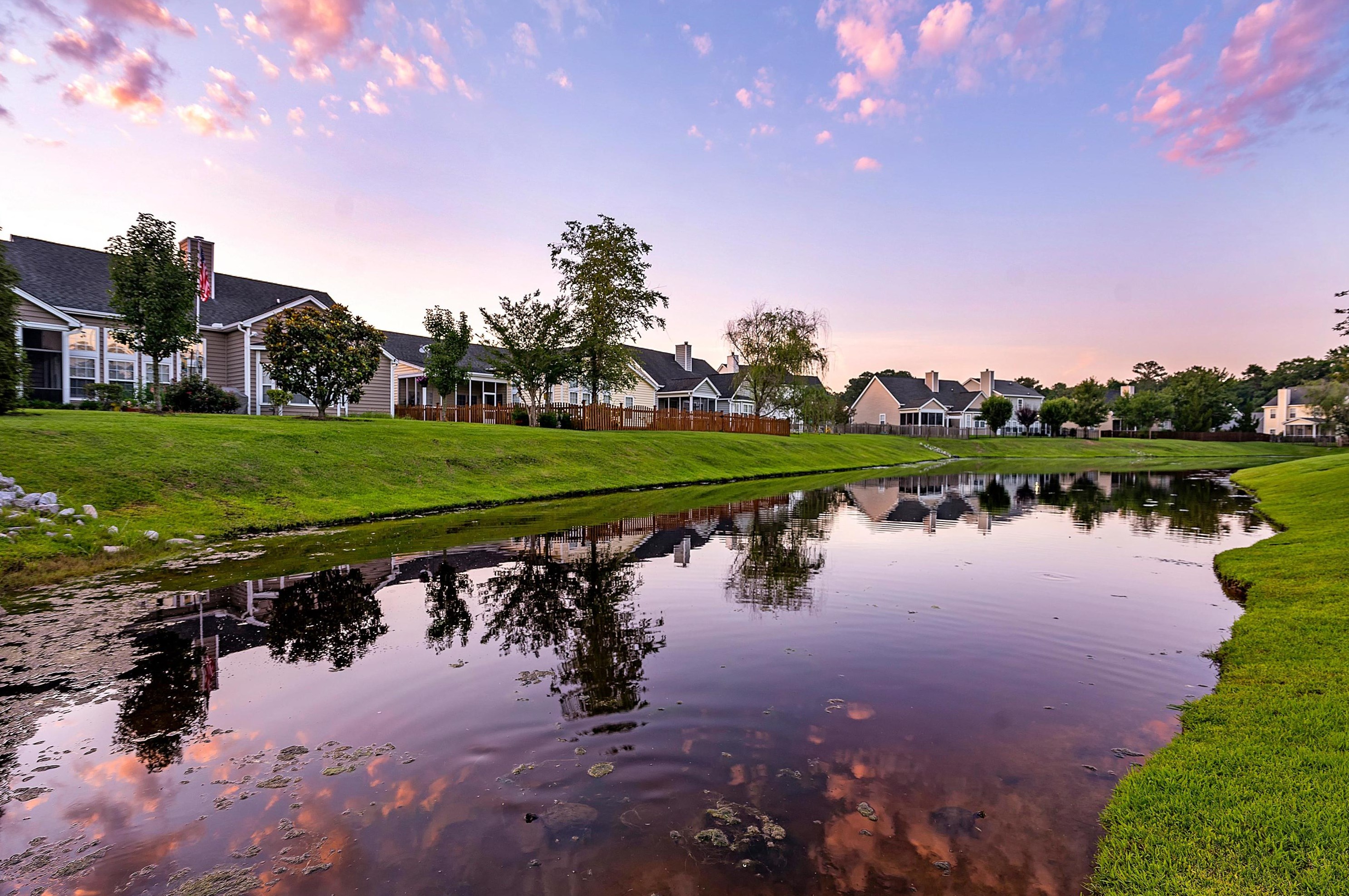 160 Carolinian Dr, Summerville, SC 29485-6275