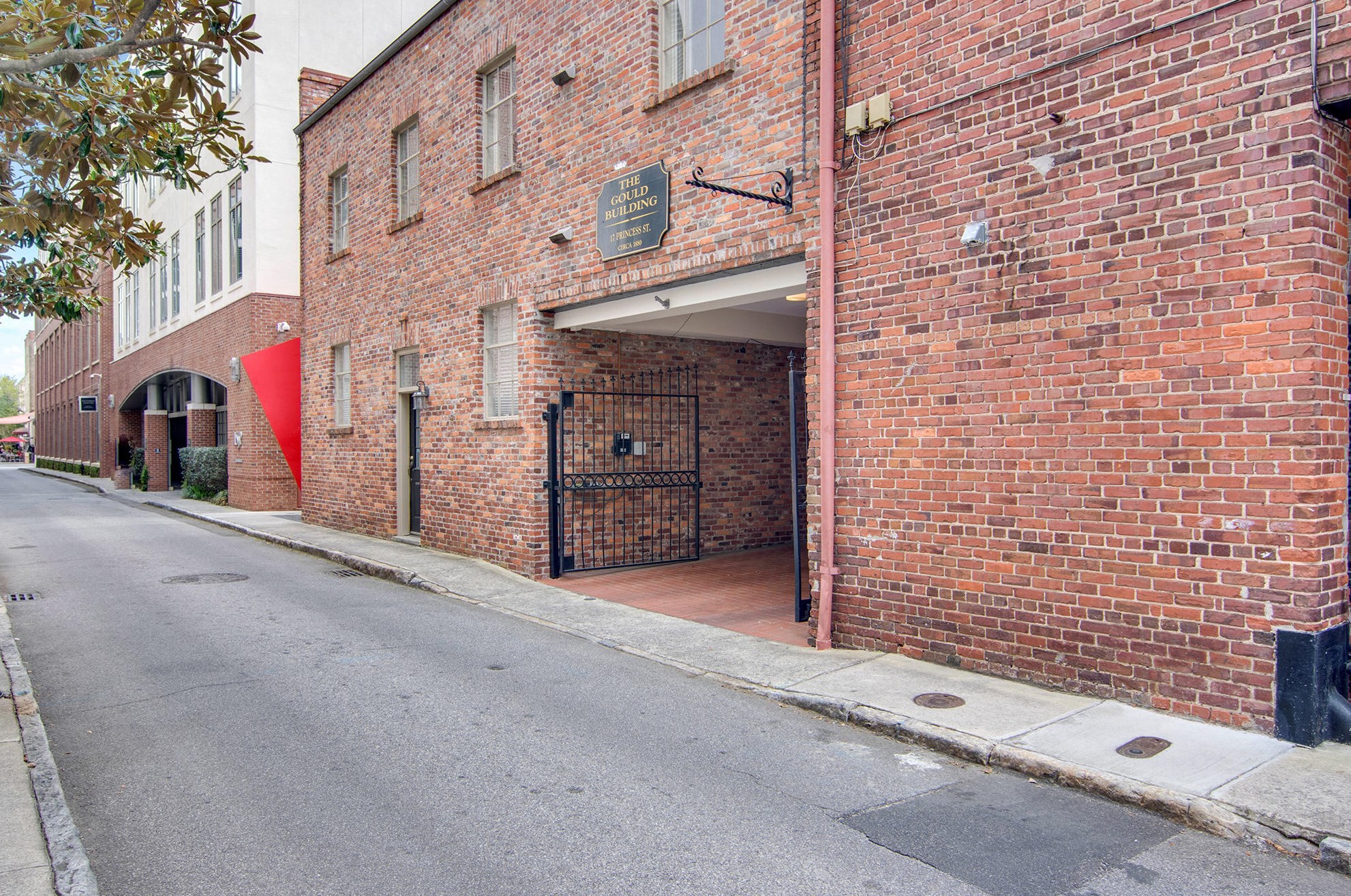 17 Princess St, Charleston, SC 29401-1997