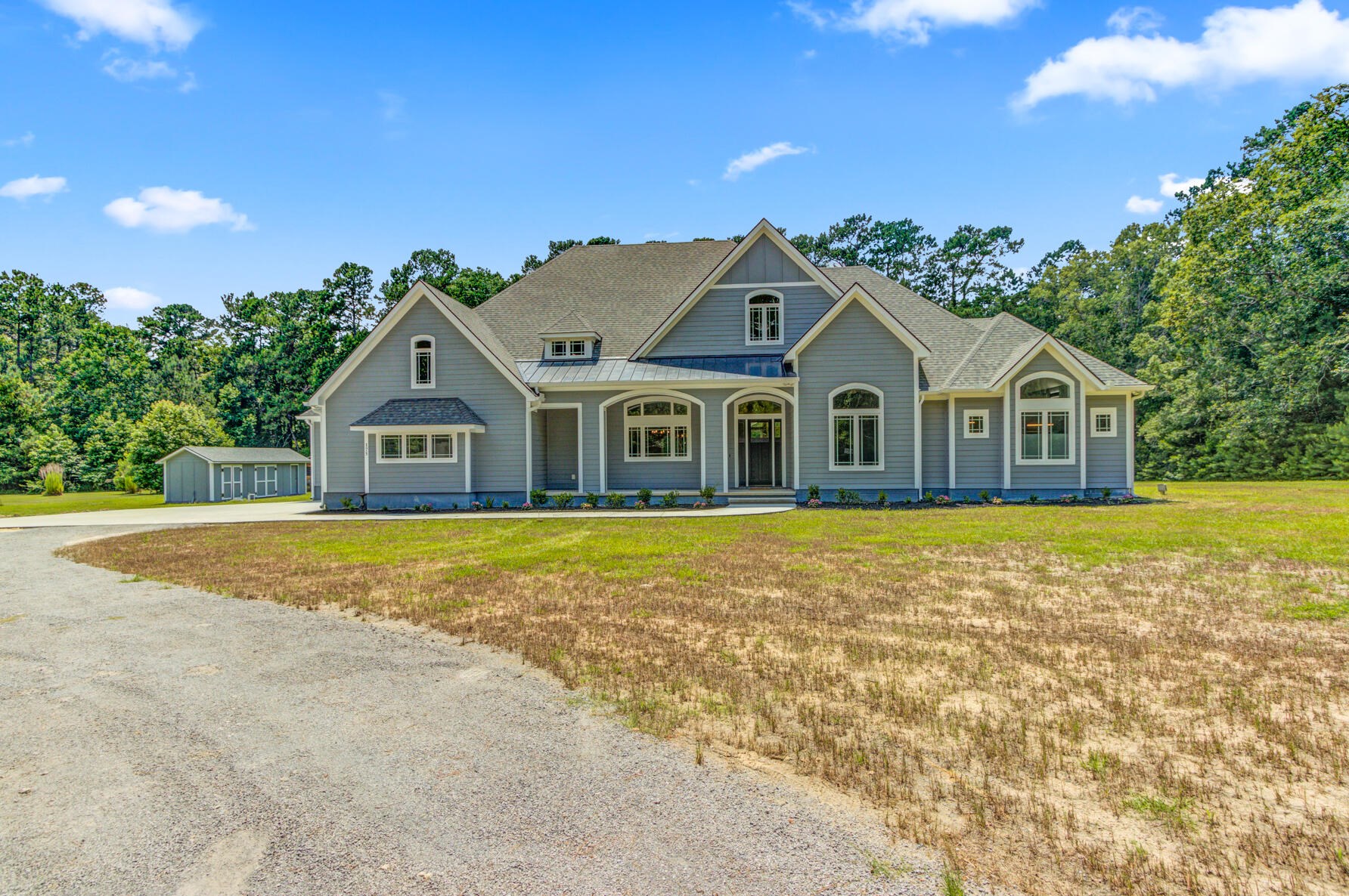 175 Mentor St, Summerville, SC 29483-8402