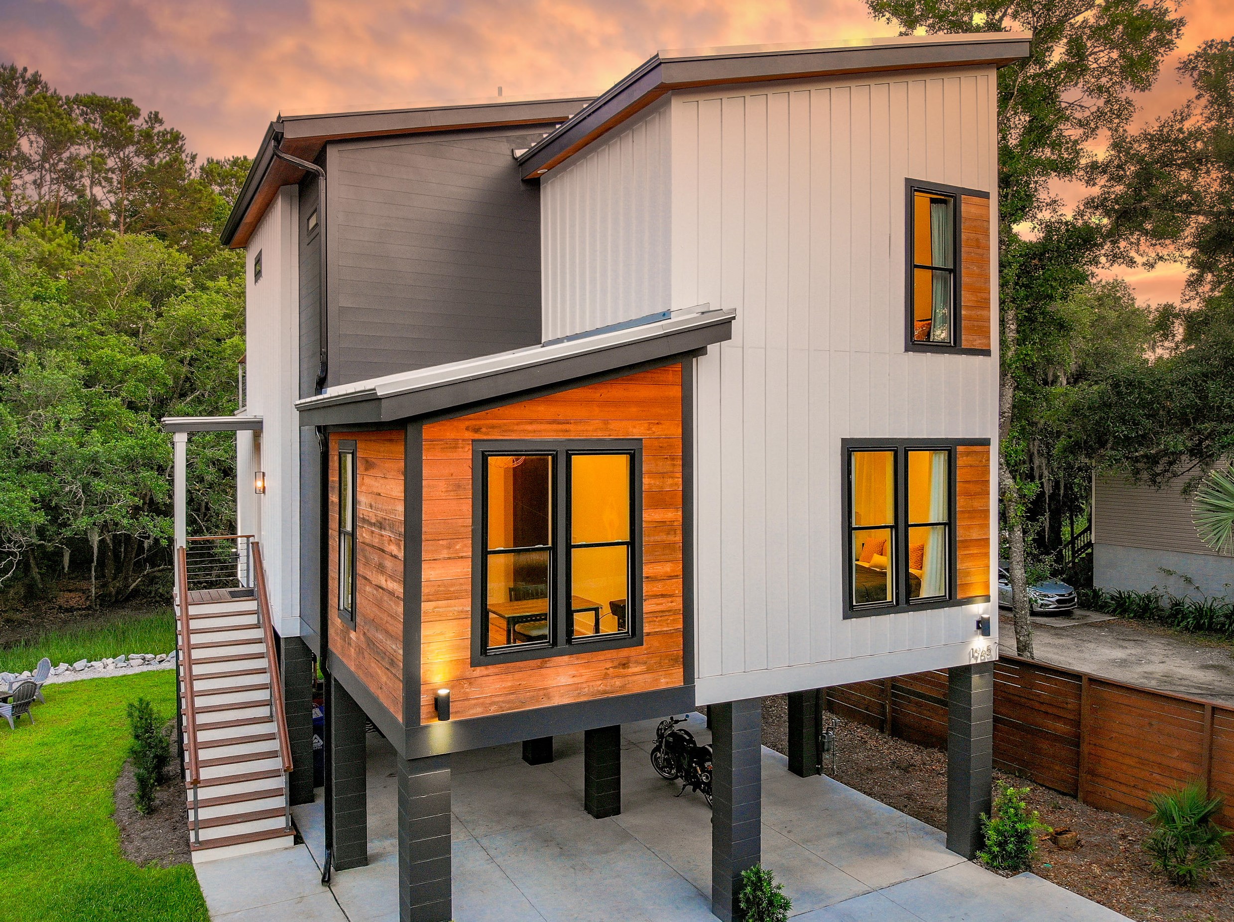 1965 Central Park Rd, Charleston SC  29412-2817 exterior