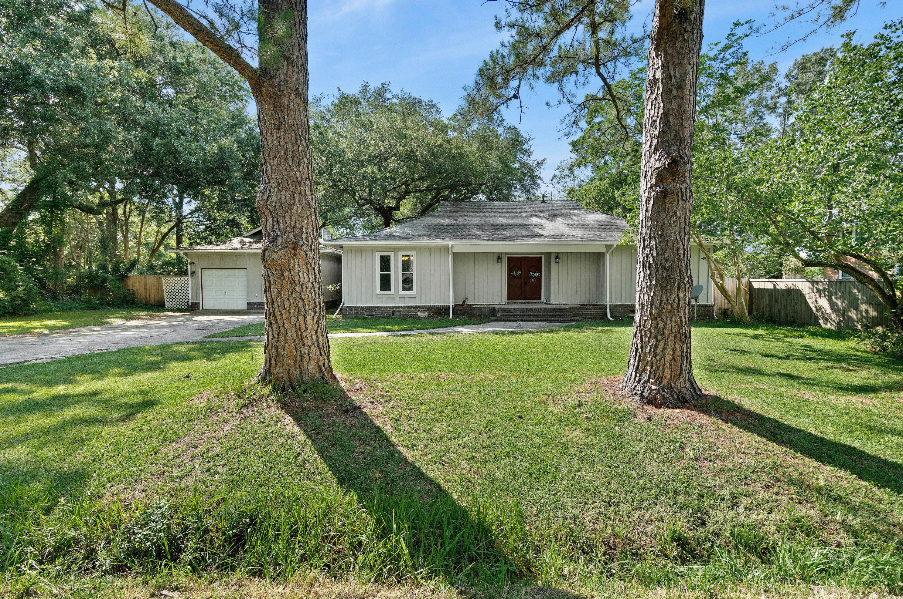 2369 Brevard Rd, Charleston, SC 29414-7002